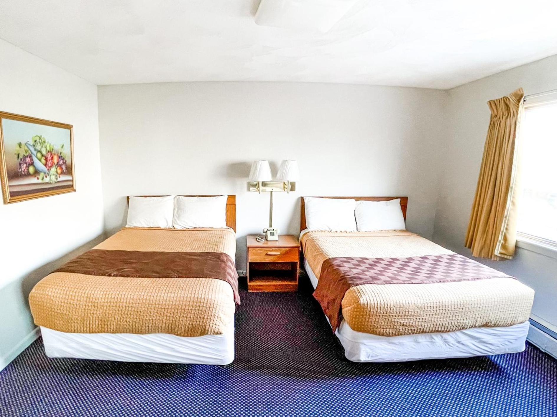 Utica Rest Inn