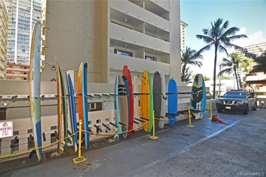 Cozy 2beds,2baths, free parking at Waikiki Beach view 3
