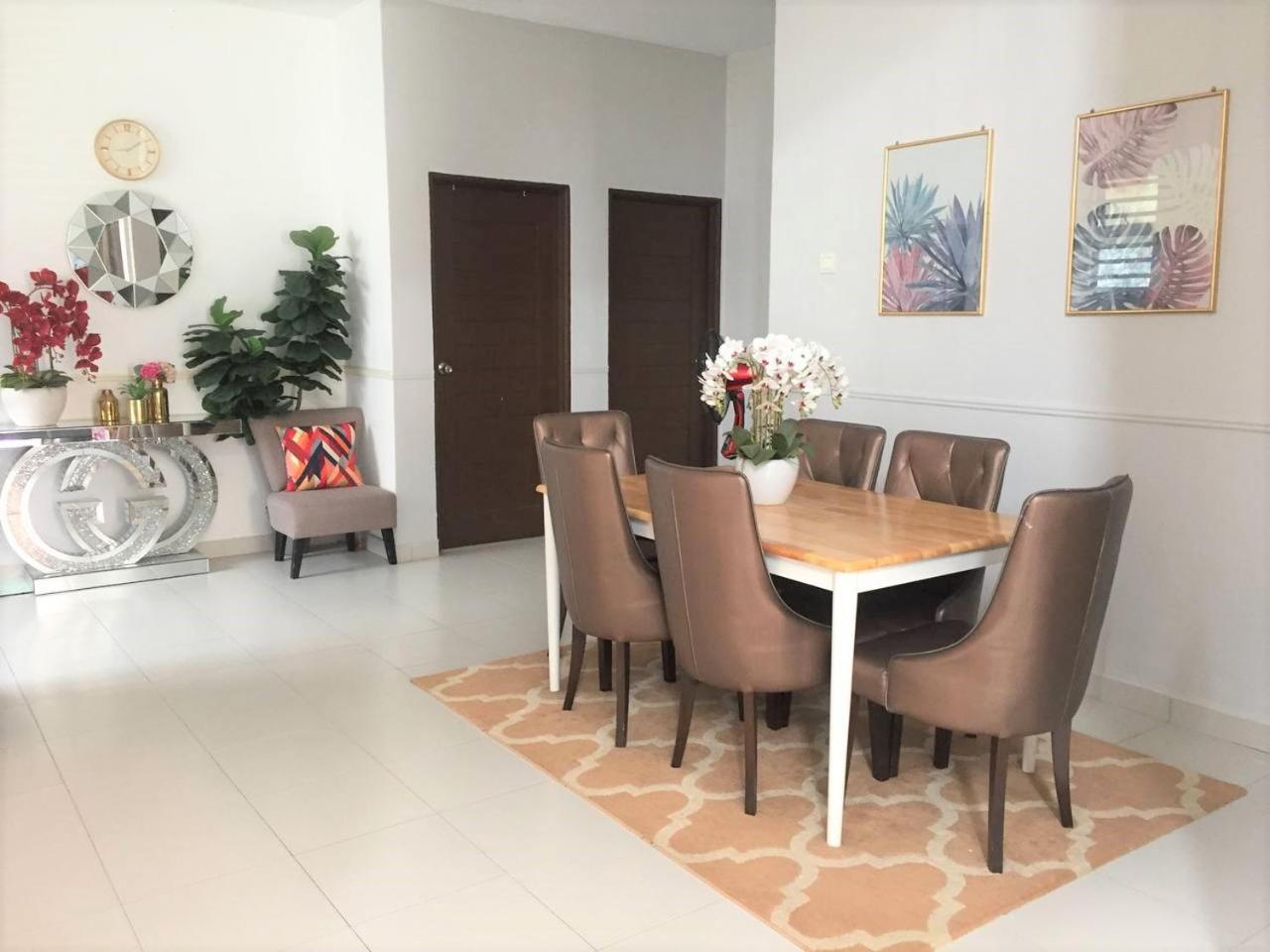 CASA ADELIA GUESTHOUSE BALOK PERDANA GEBENG photo 1