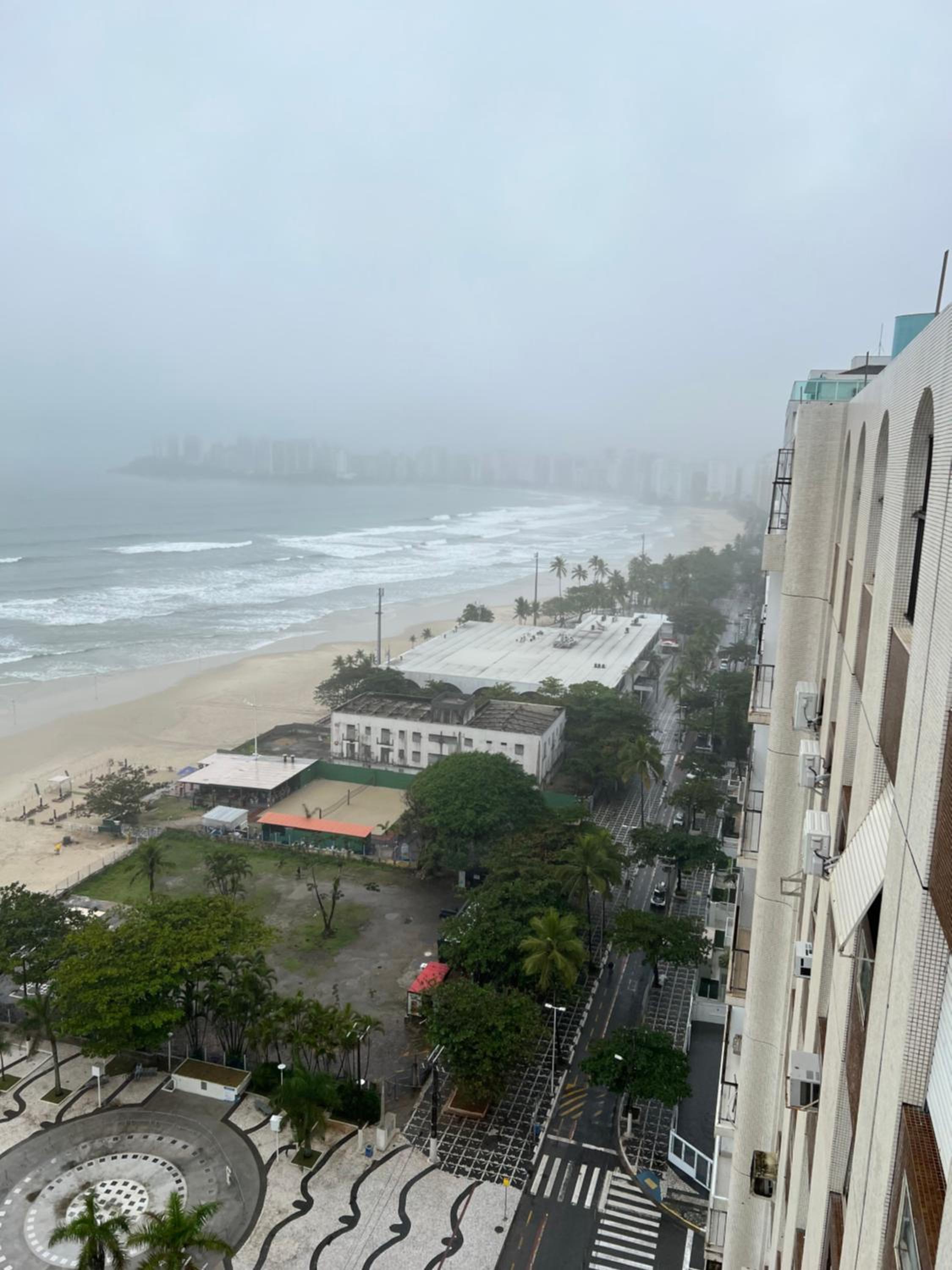 Apartamento Pitangueiras Ed. Quatier
