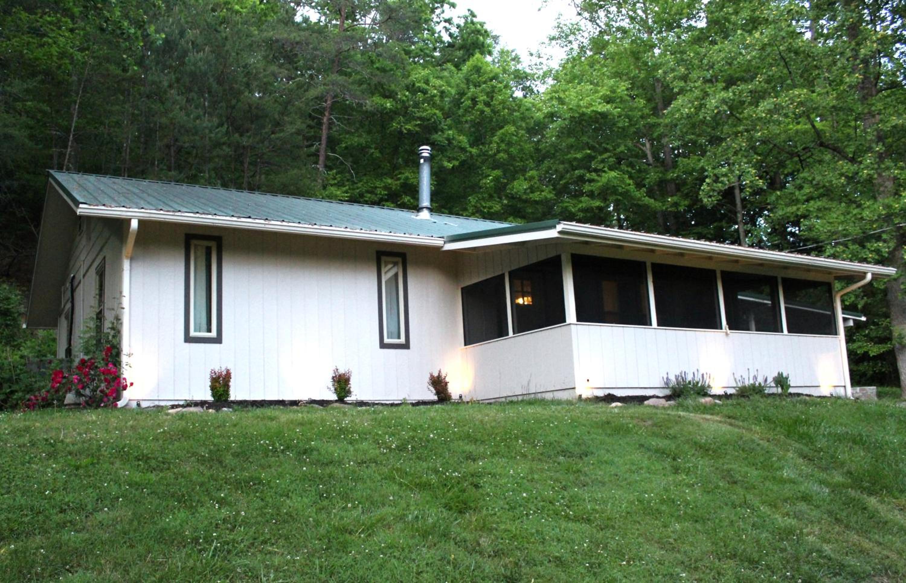 Stay at The Retreat! Gatlinburg-Dollywood
