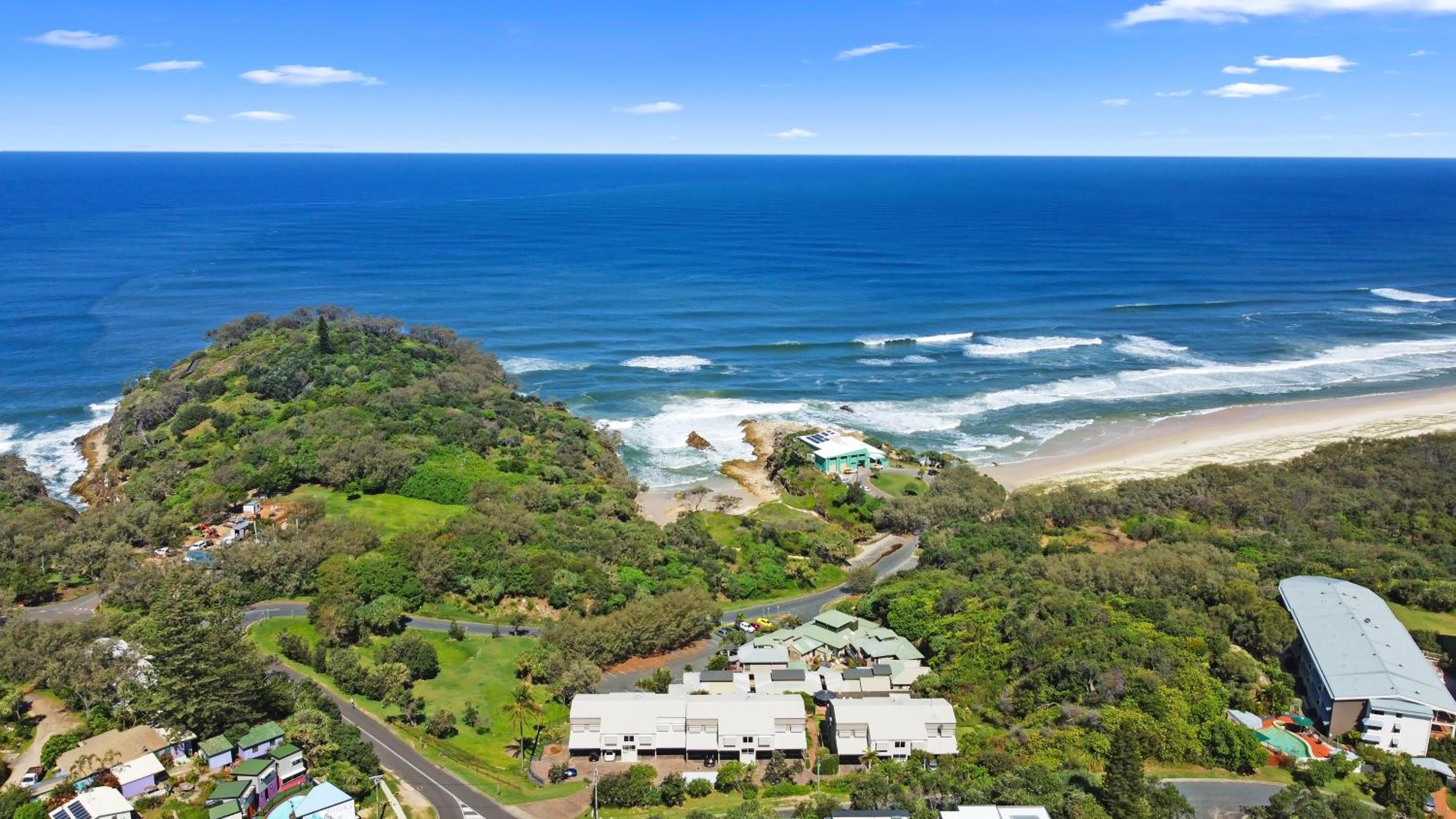 MAIN STAY - 100m to patrolled beach, pool, wifi, close to cafes view 4