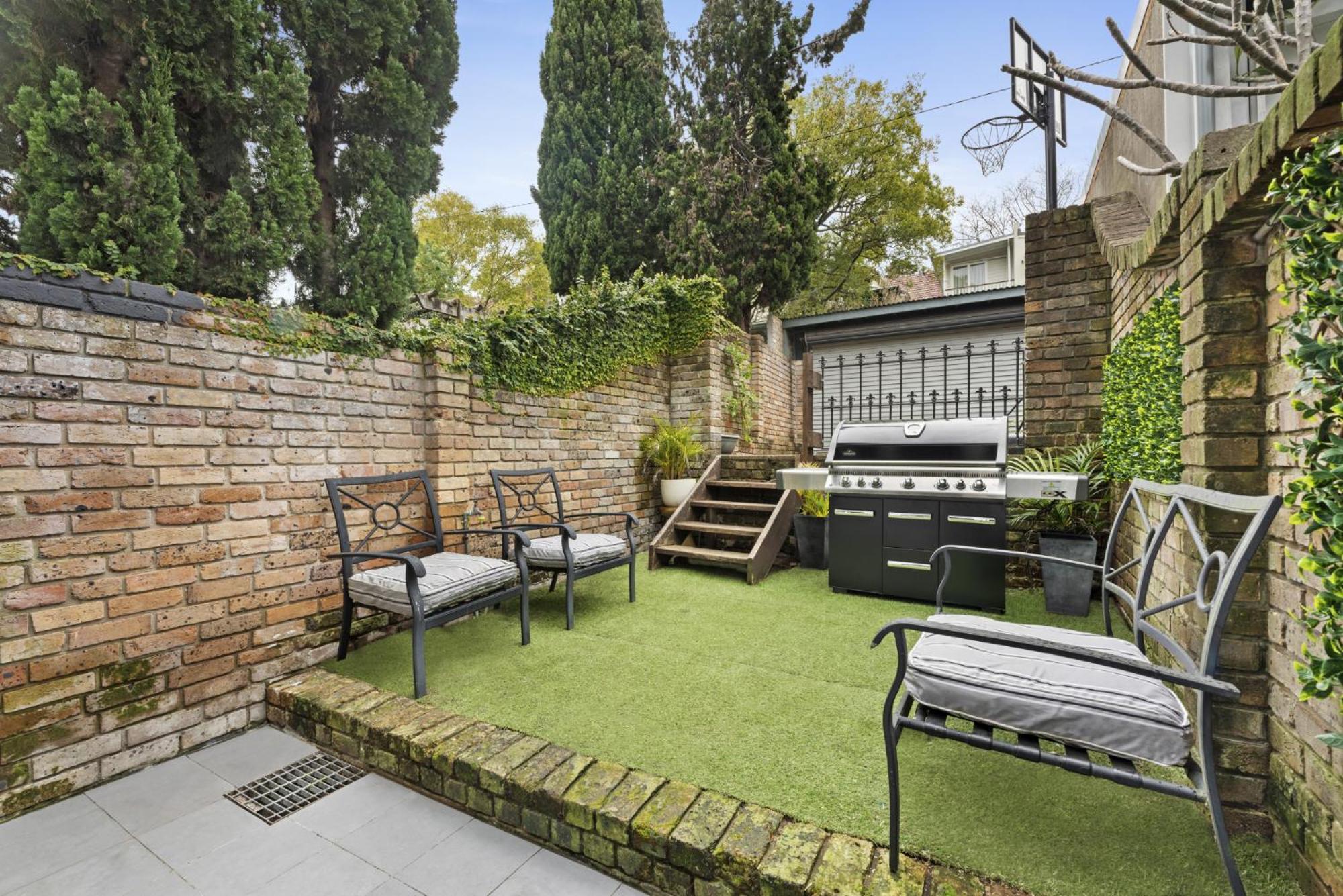 Pet Friendly Paddo Terrace