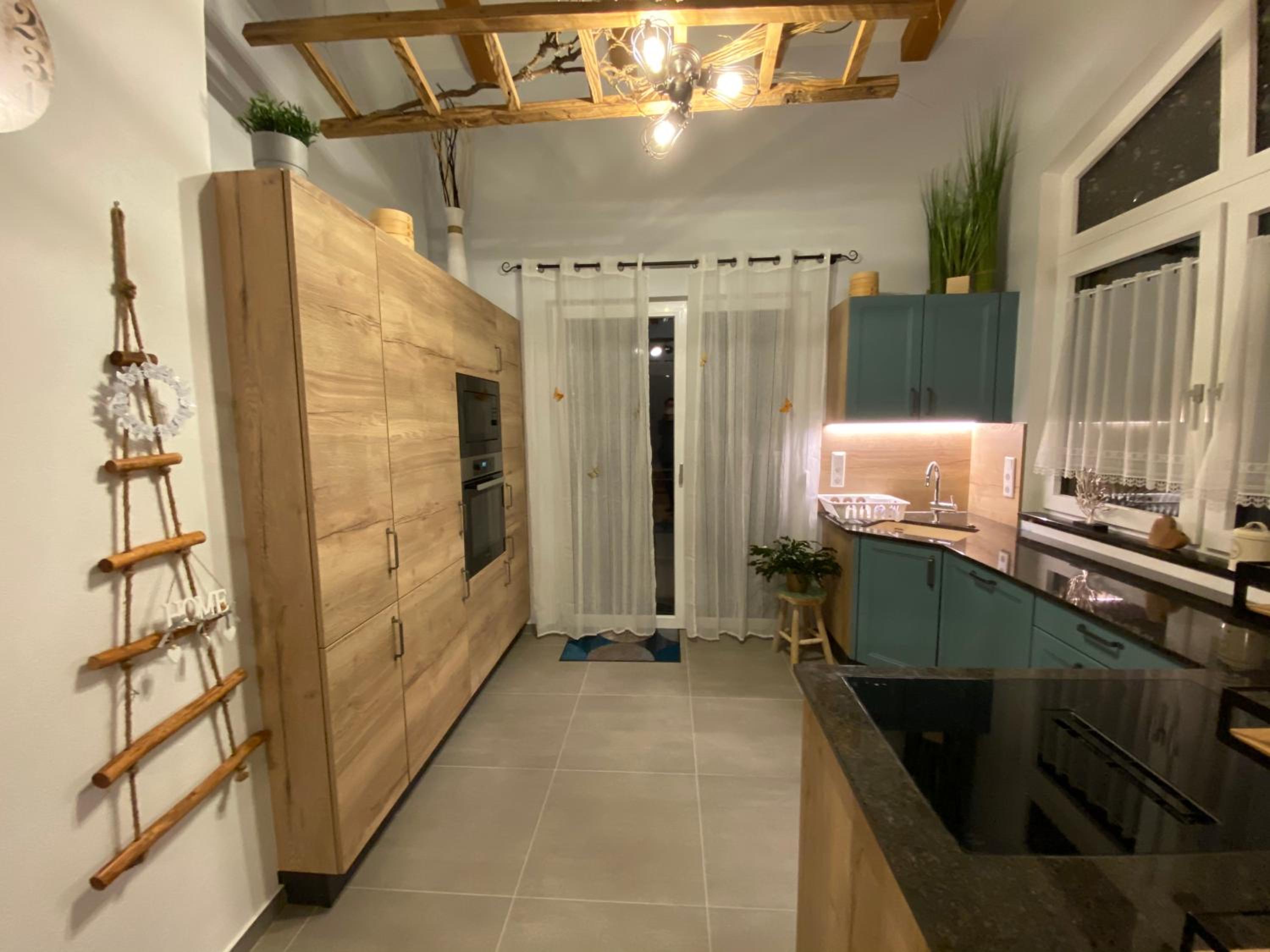 Moderne Kaminstube