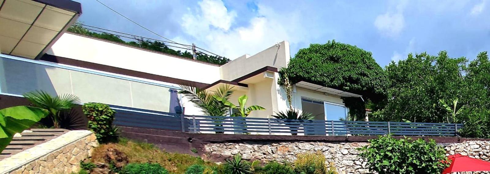 Hotel Jacuzzi Studio Apartment - Image 1