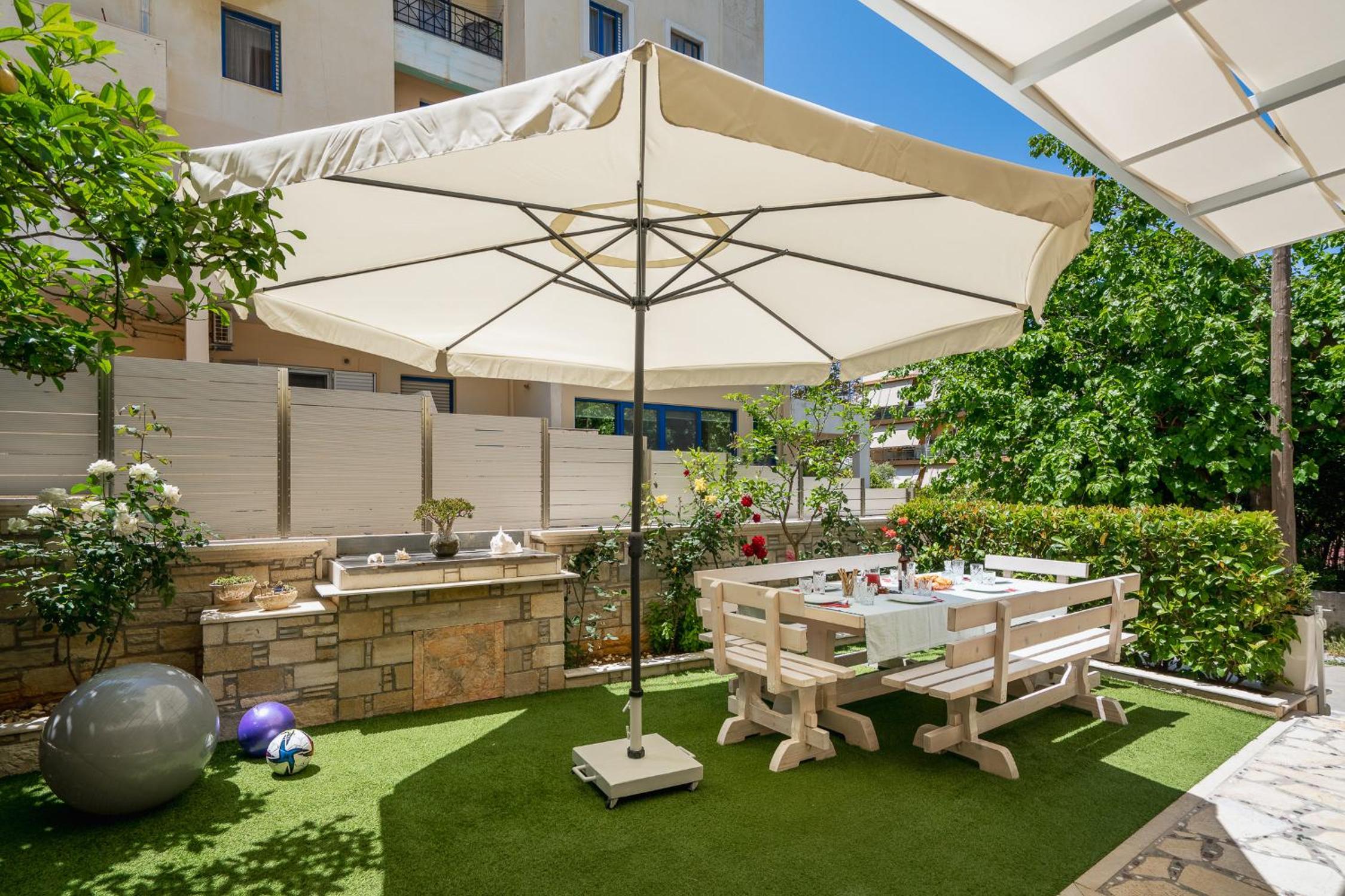 Vasili's Home - 5 Min from the City Ceter