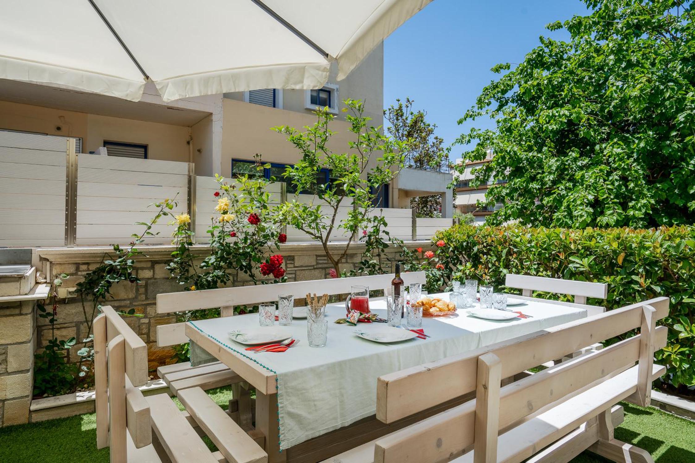 Vasili's Home - 5 Min from the City Ceter
