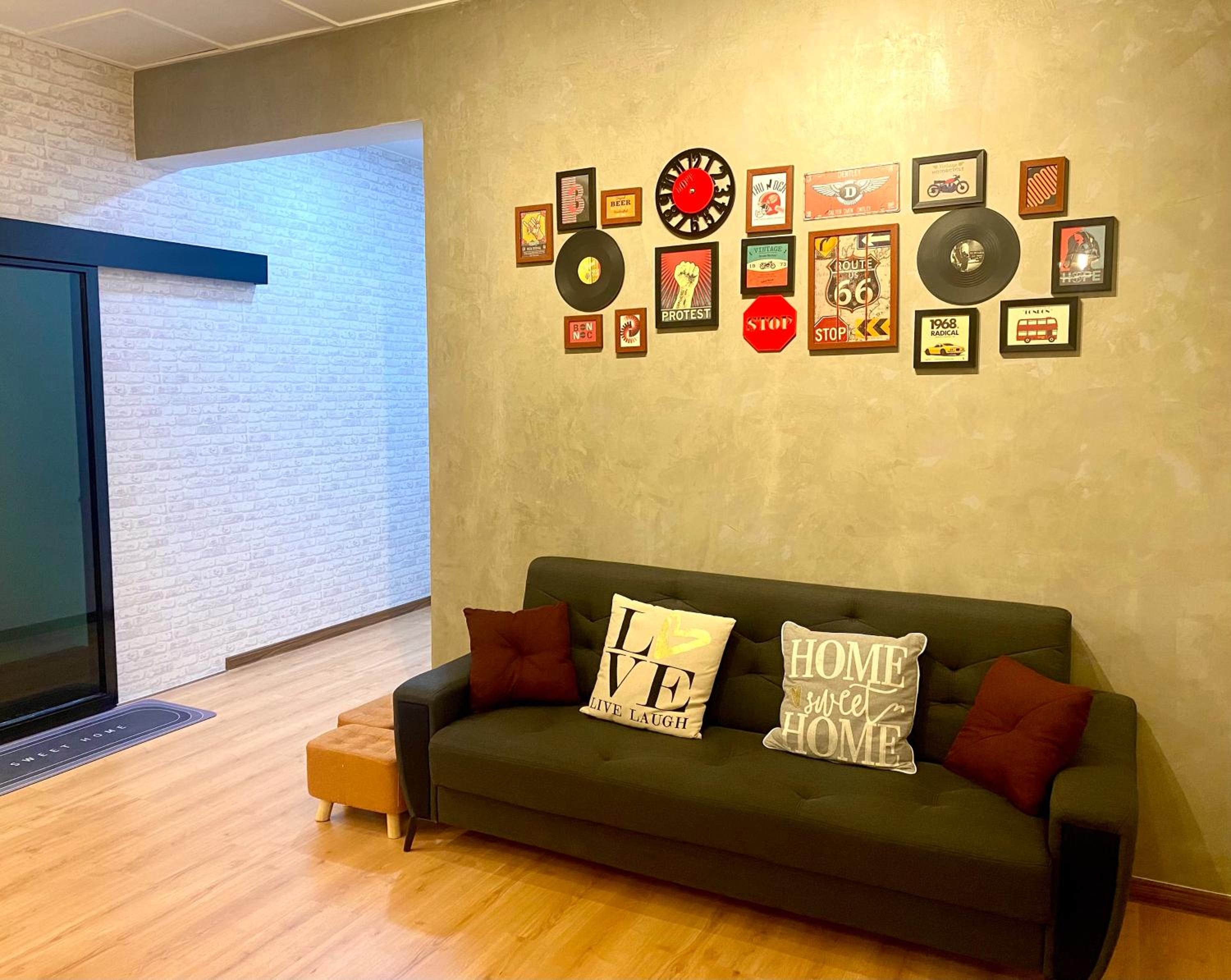 comfy 3-bedrooms with family karaoke Max-10pax photo 5