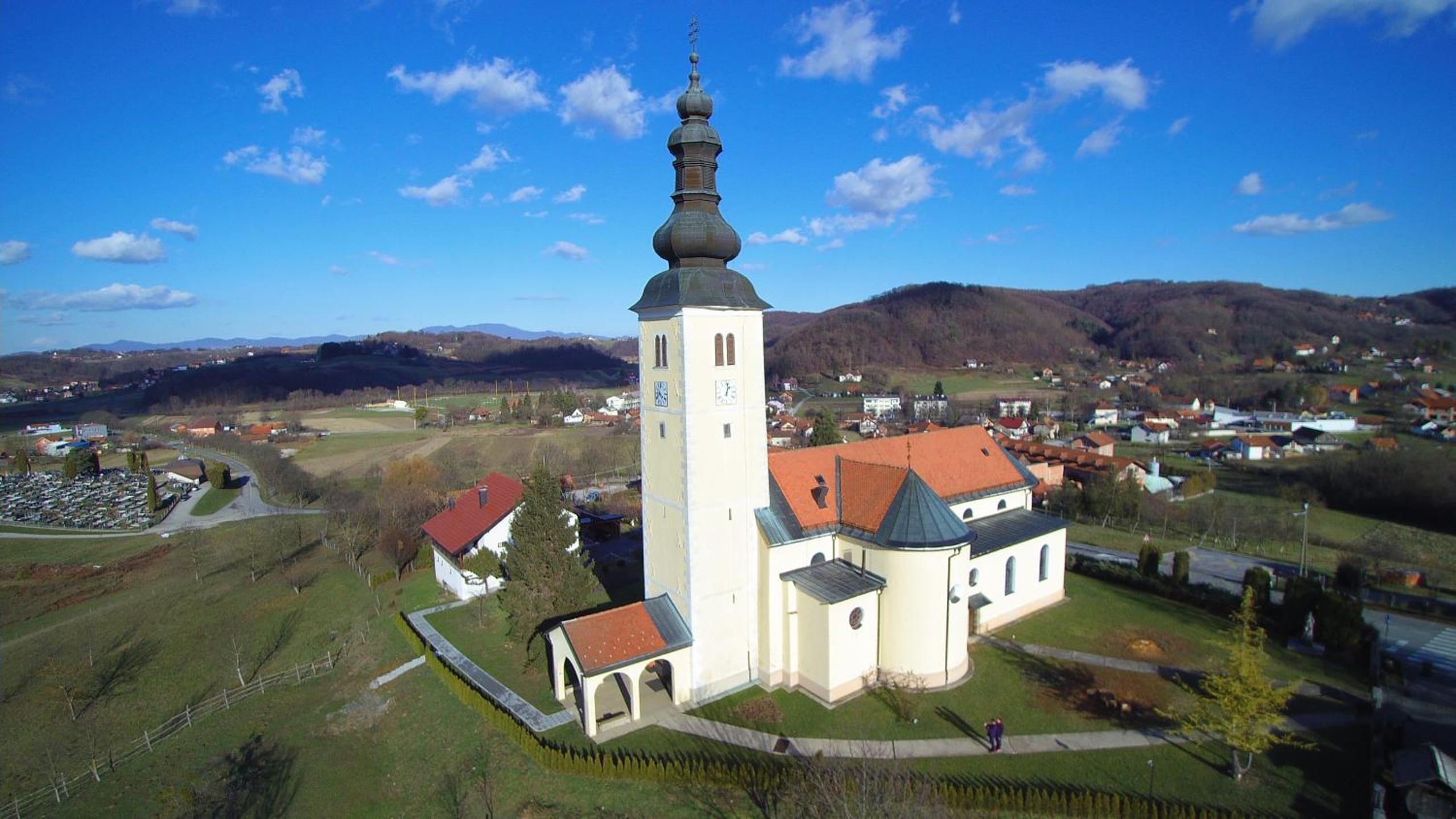 Holiday home Hižica v plavem trnacu