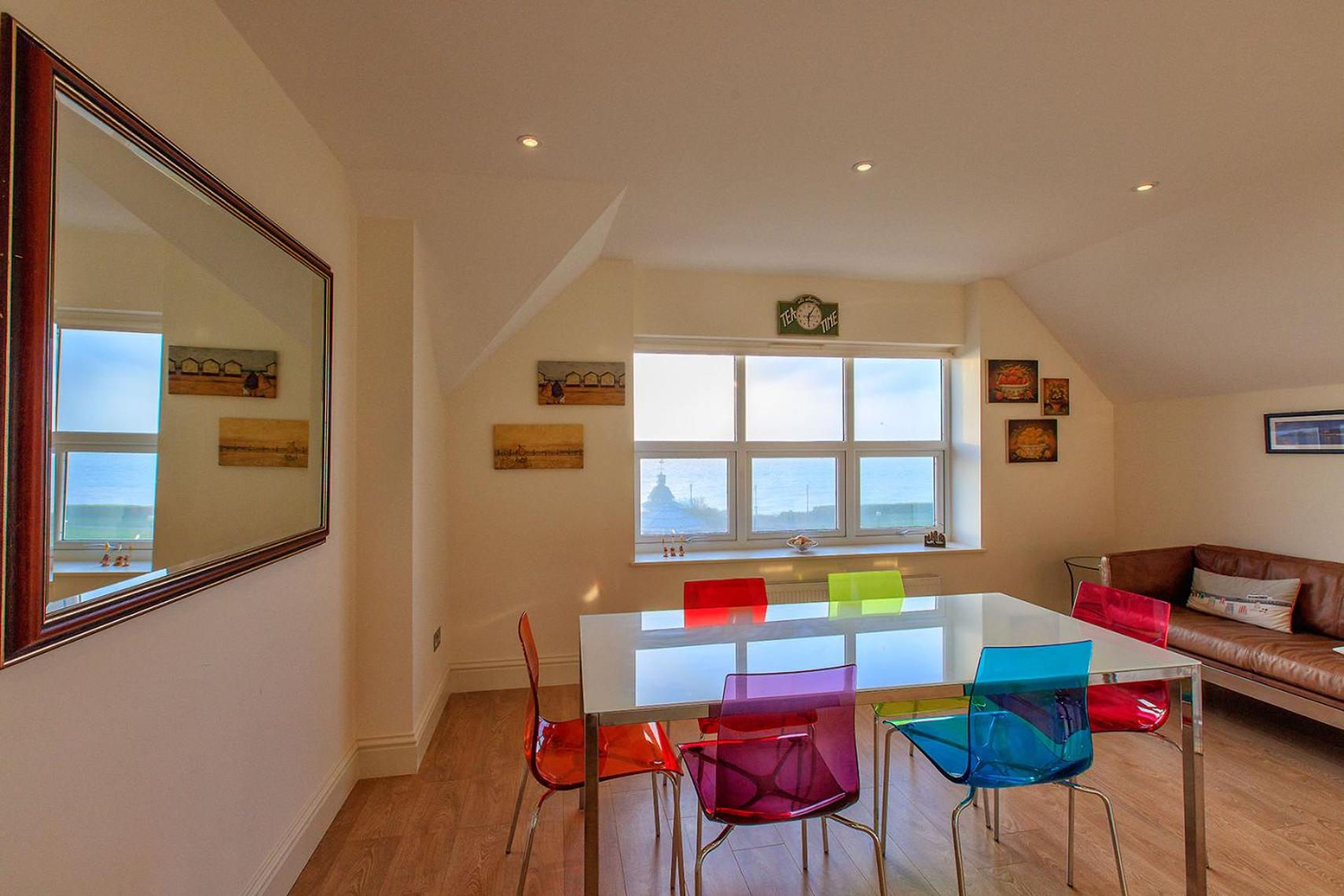 Victoria Parade- Family apartment stone's throw from beach and town - Private parking space - sea views view 2