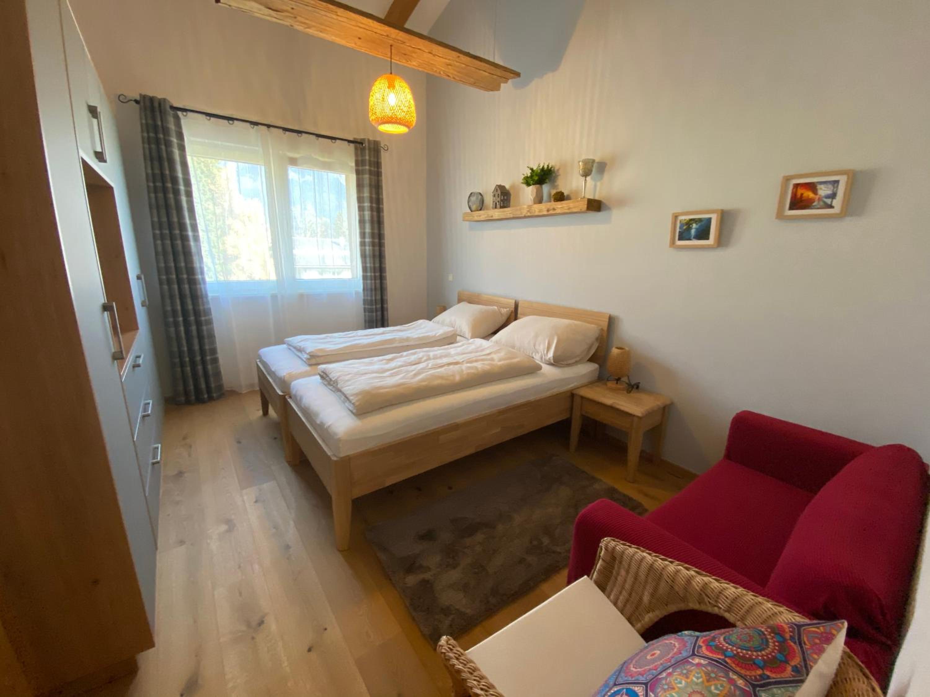 Moderne Kaminstube