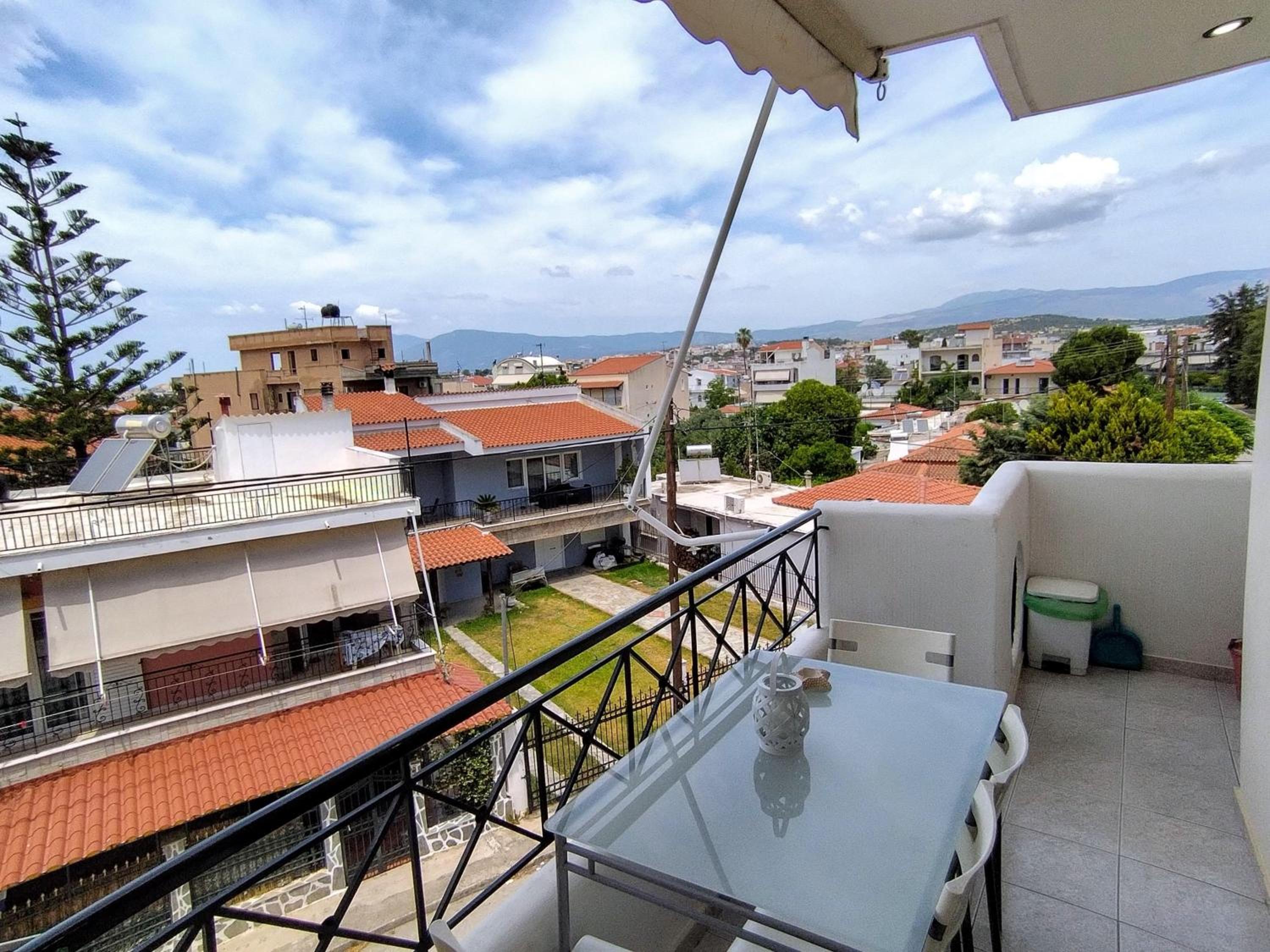 Mpou's House view 4