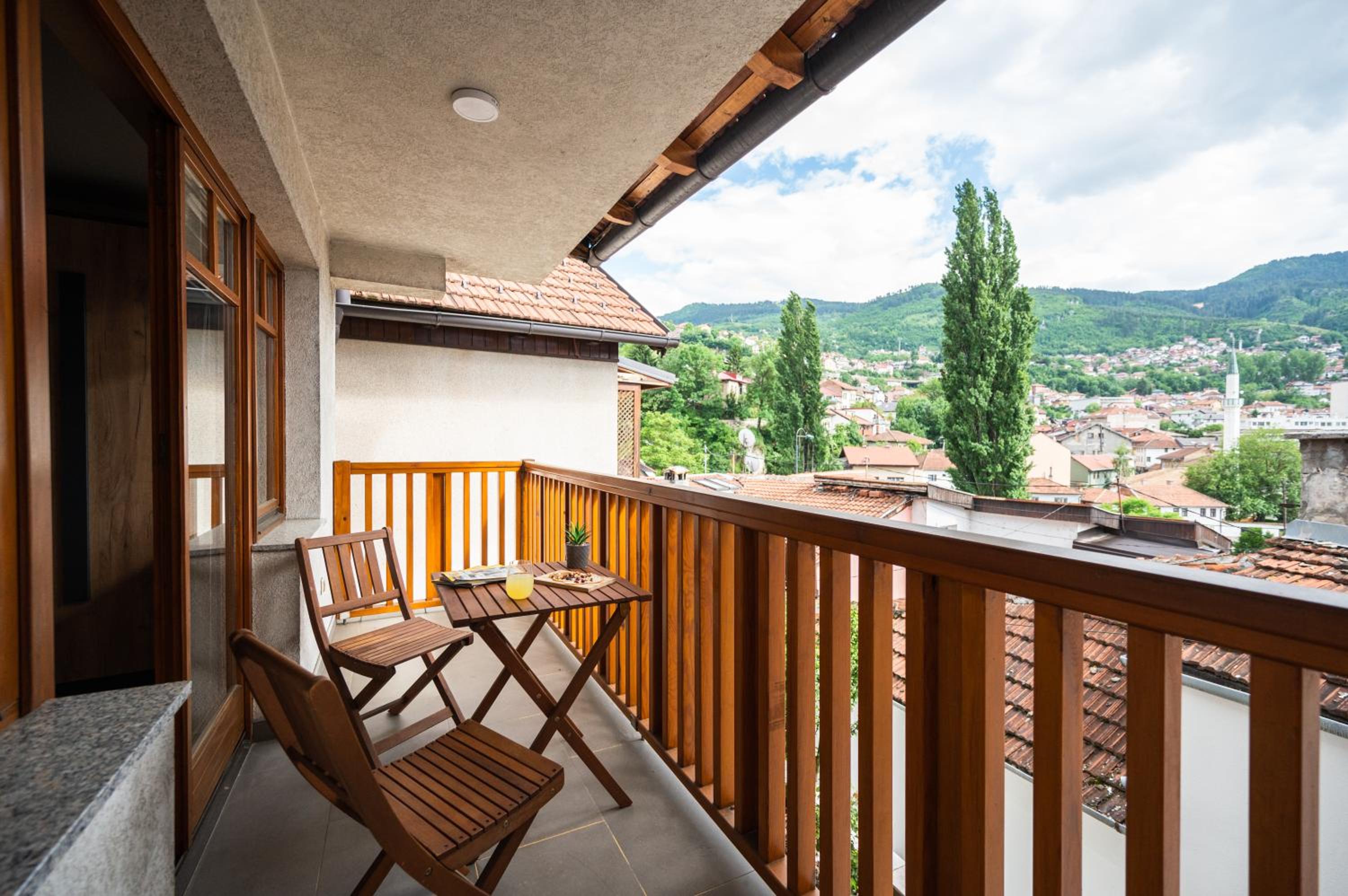 Duplex Apartment for up to 12 people- Old Town