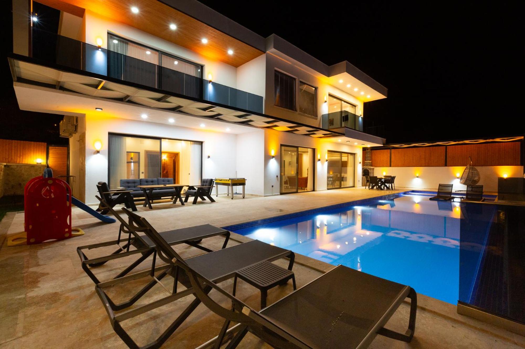 Hotel Villa Vena Kalkan - Image 1