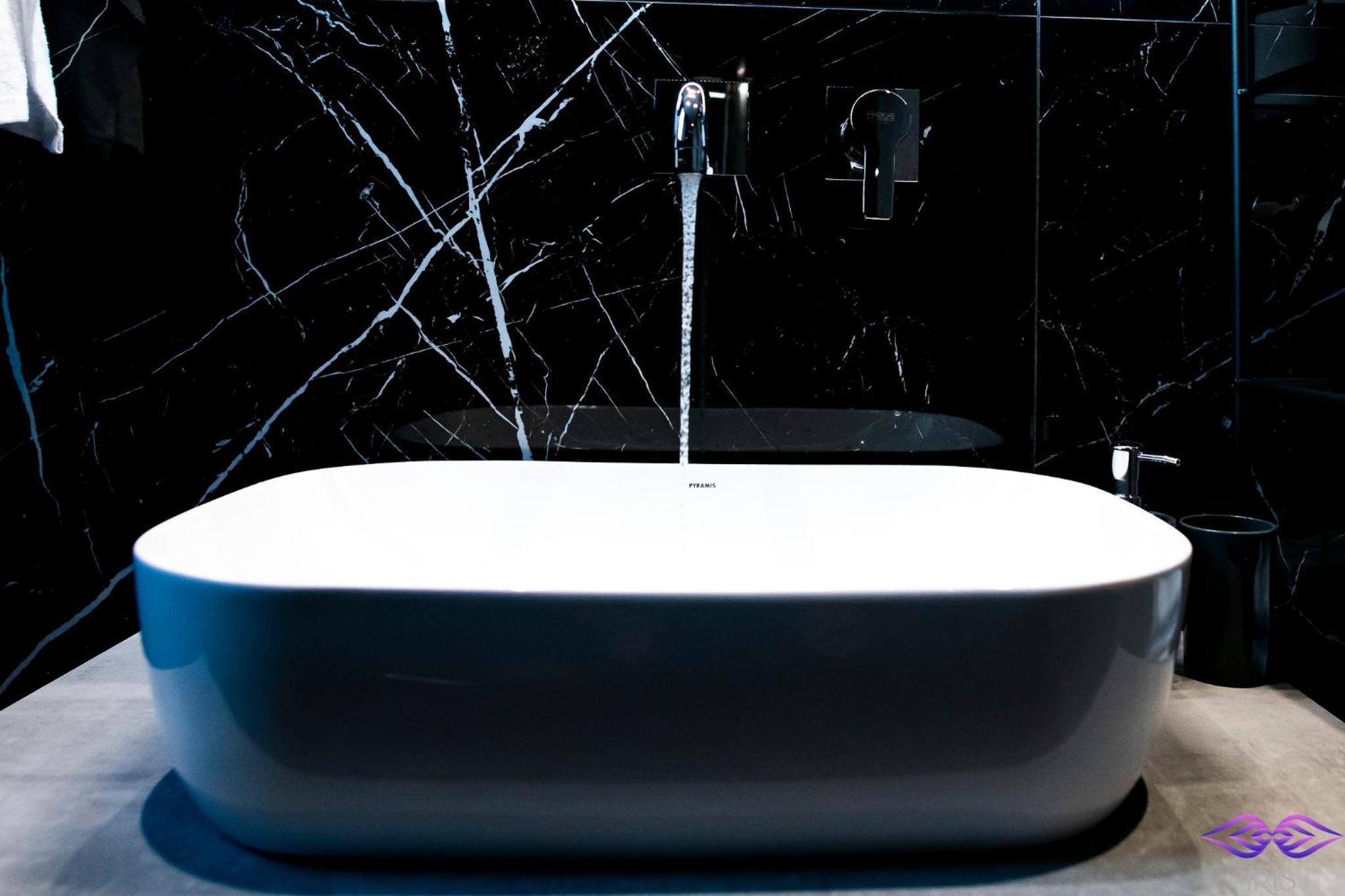 Iris Penthouse - Luxury Acropolis View and Jacuzzi