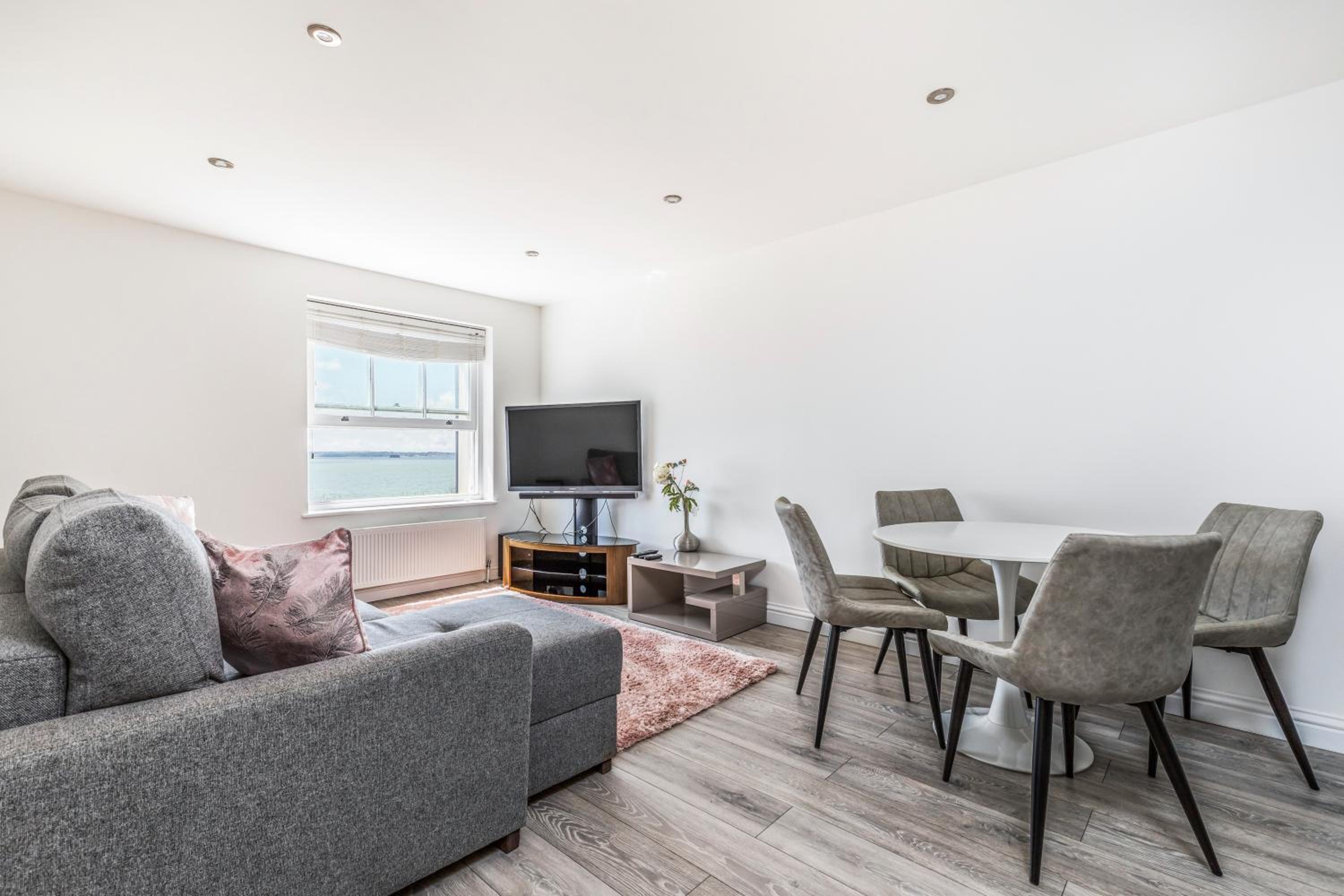 Seafront 2 Bedroom Apartment view 3