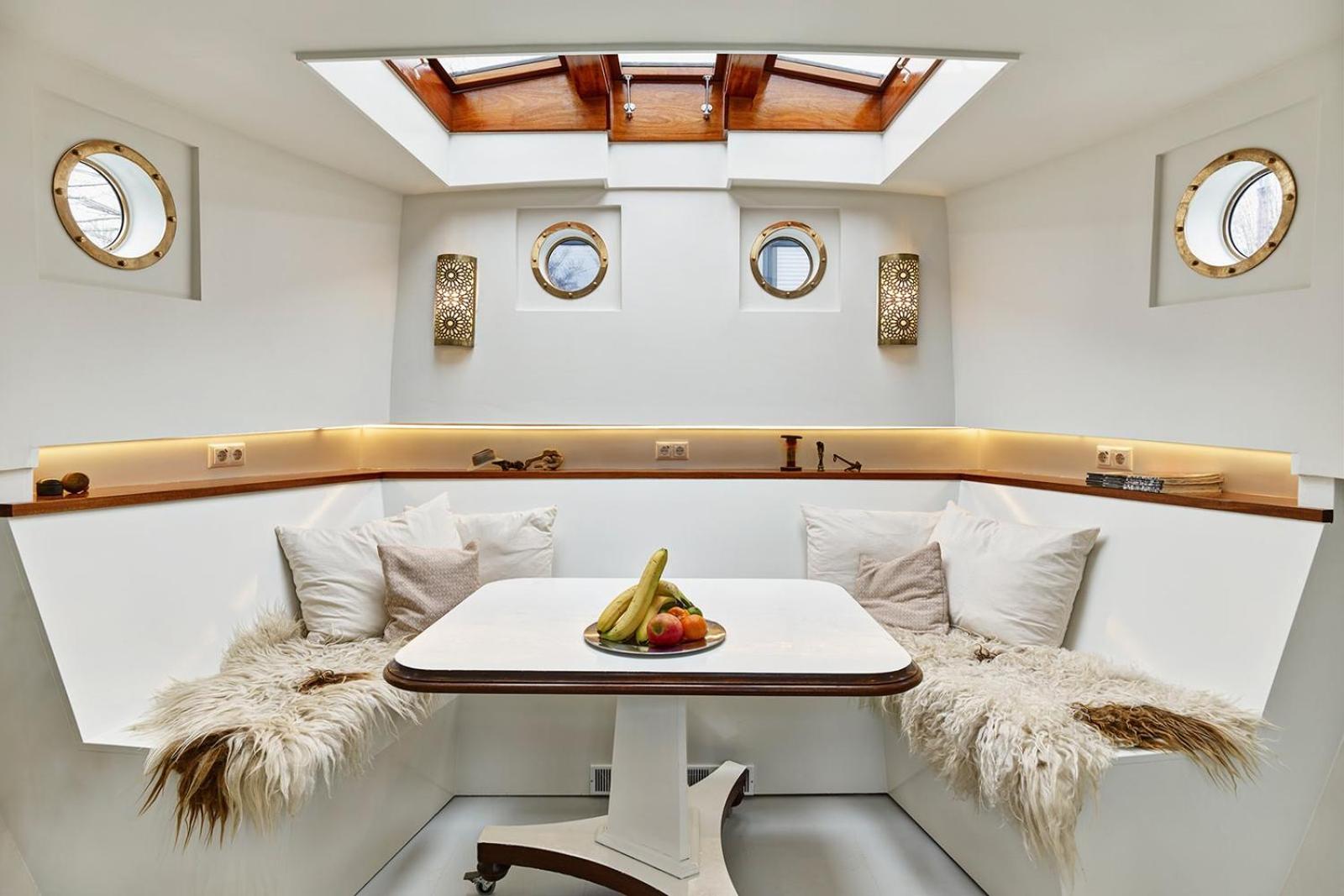 A304 Romantic SeaShip in top Center