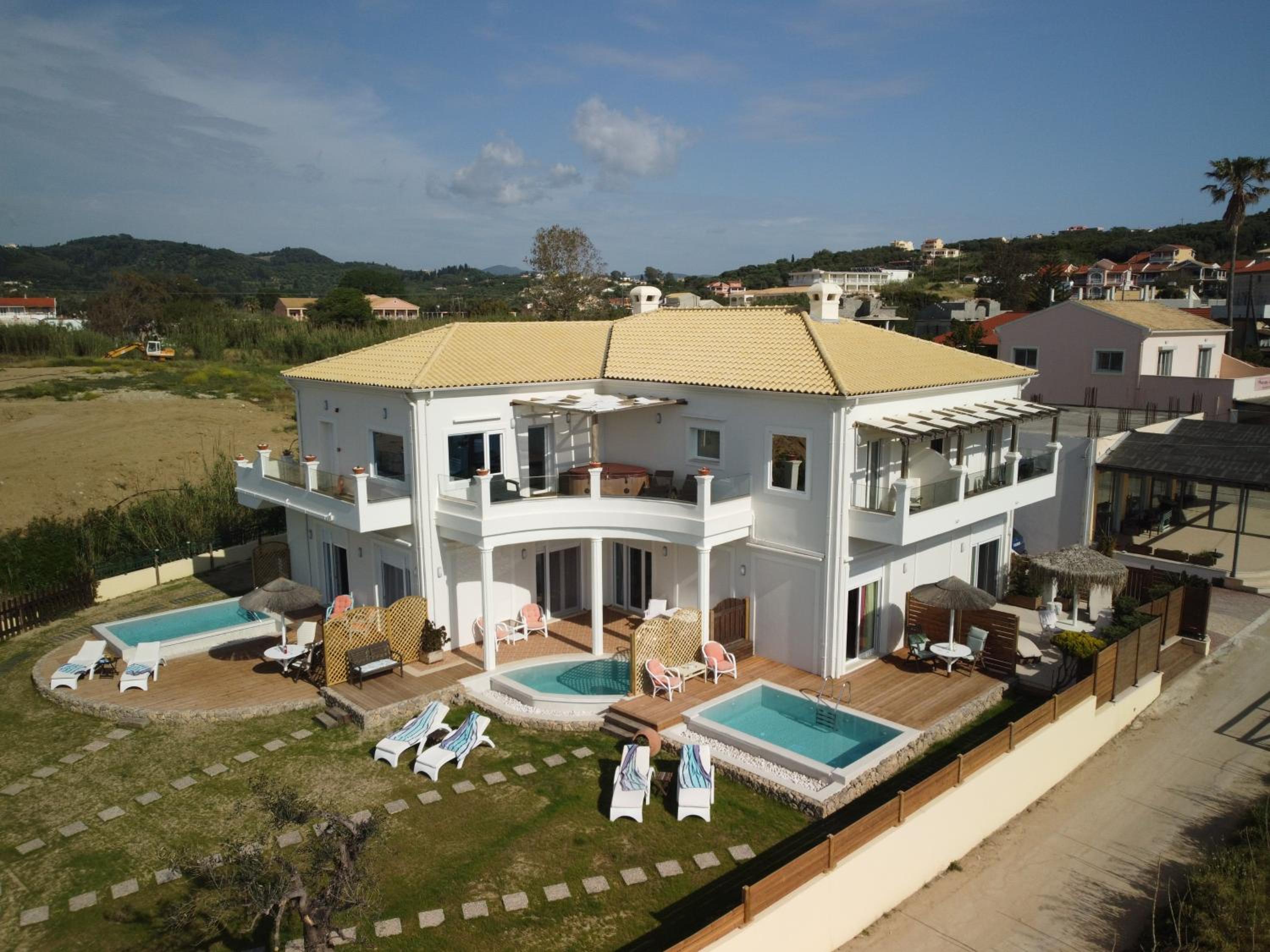 Margarita's Luxury Suites photo 5