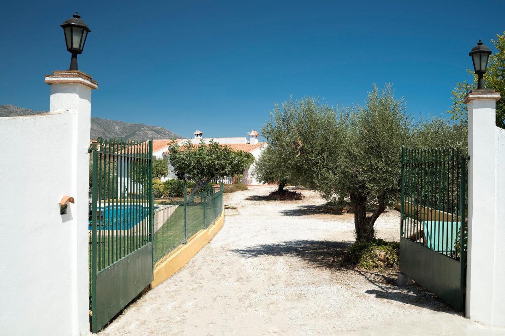 Villa Tesorillo by Villa Plus