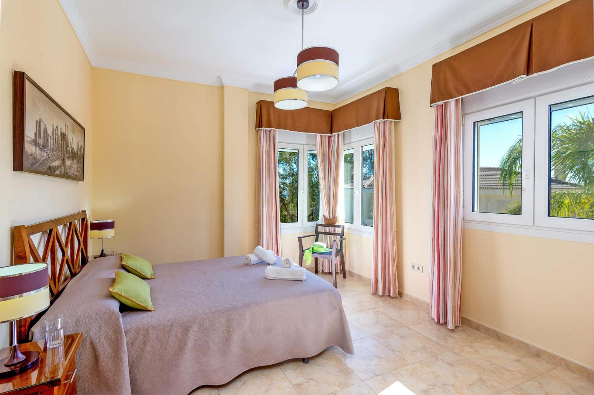 Villa Trebol by Villa Plus