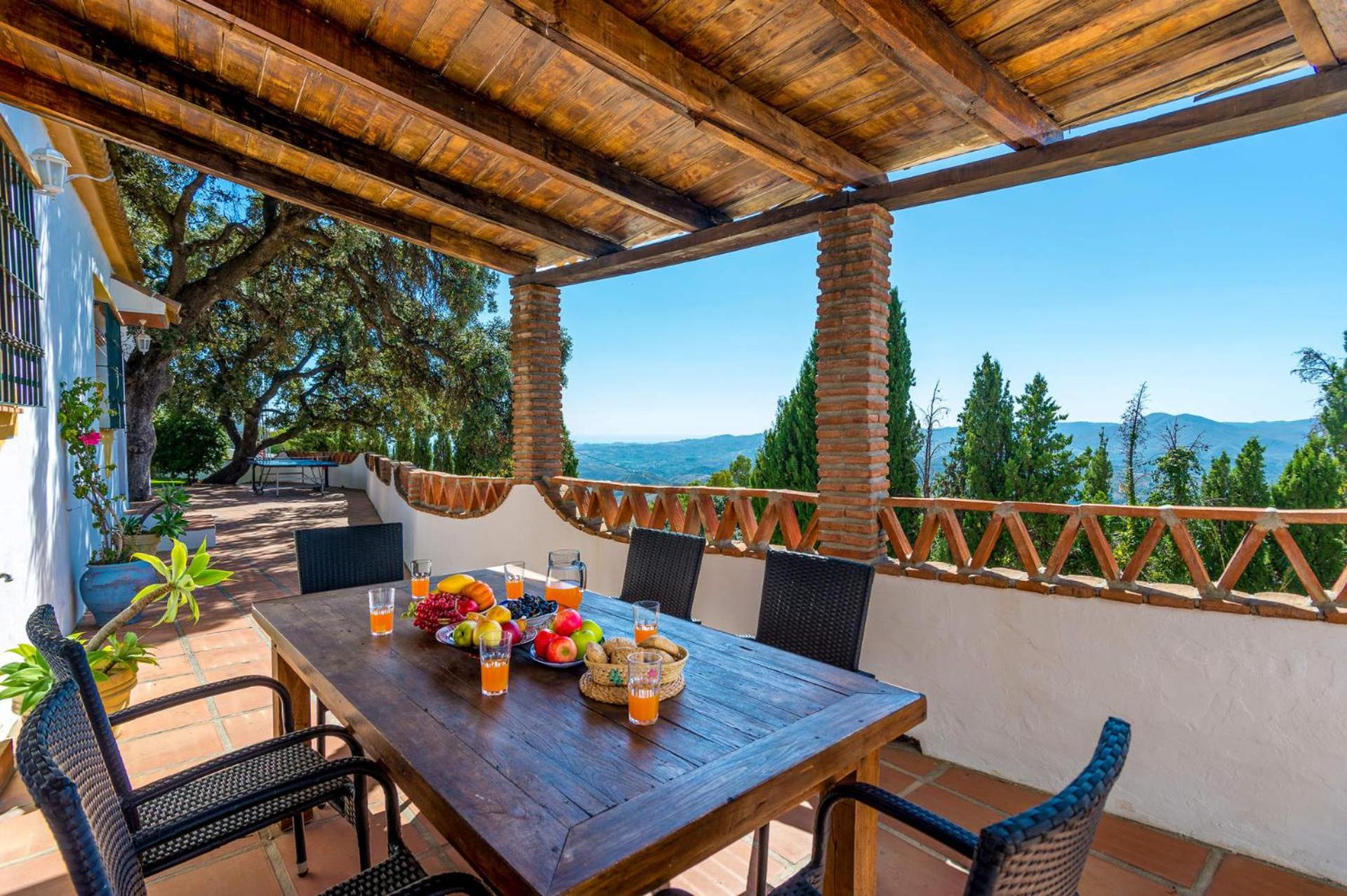 Villa Encinas by Villa Plus