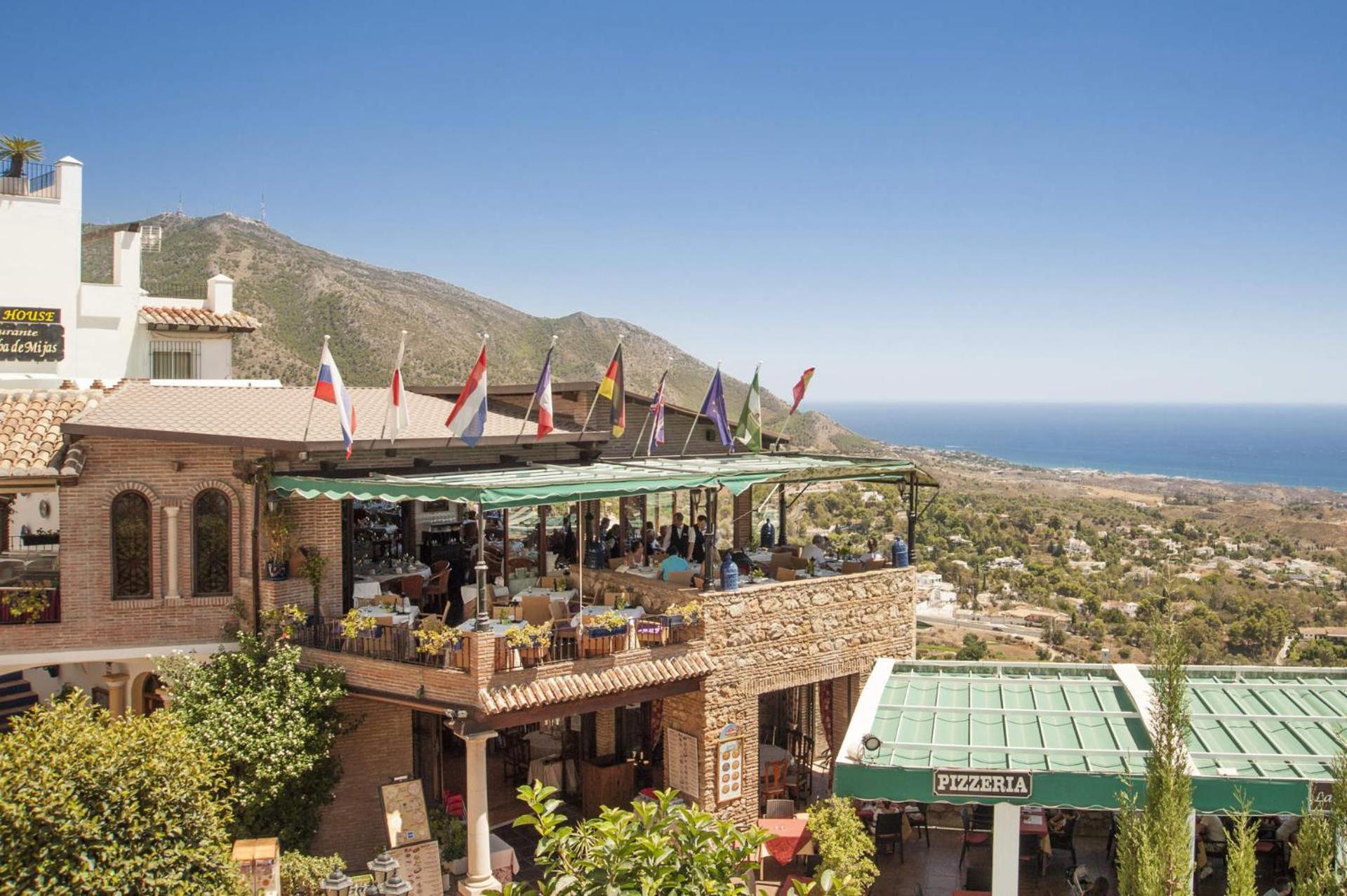 Villa Alqueria by Villa Plus