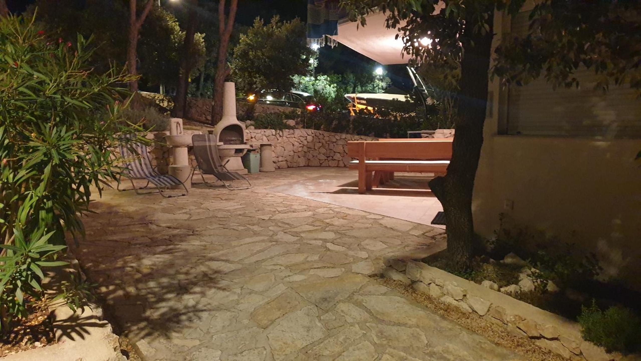 Photo 32