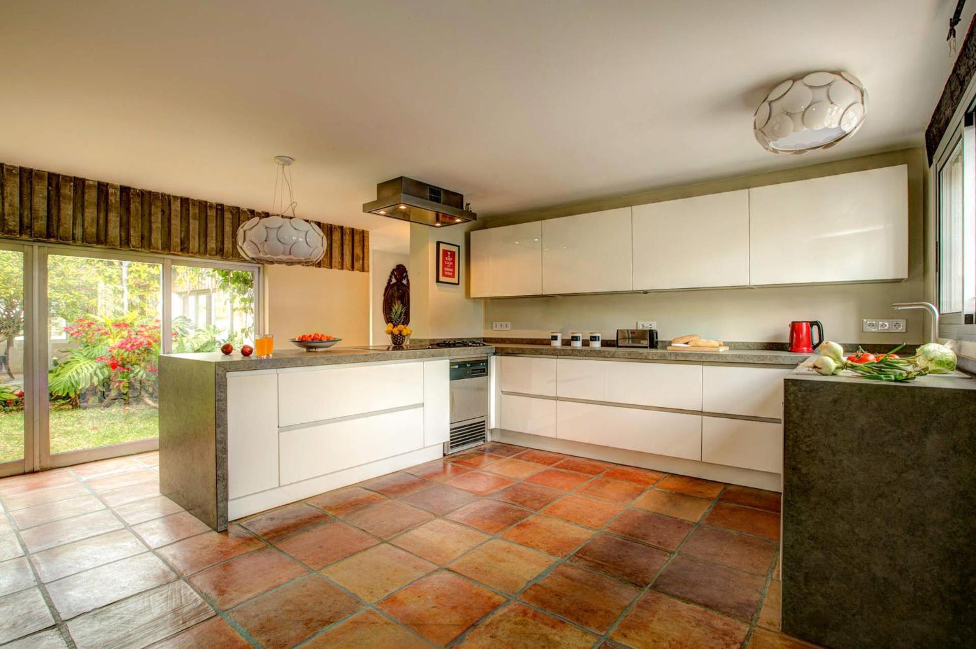 Villa La Cala Playa by Villa Plus view 5