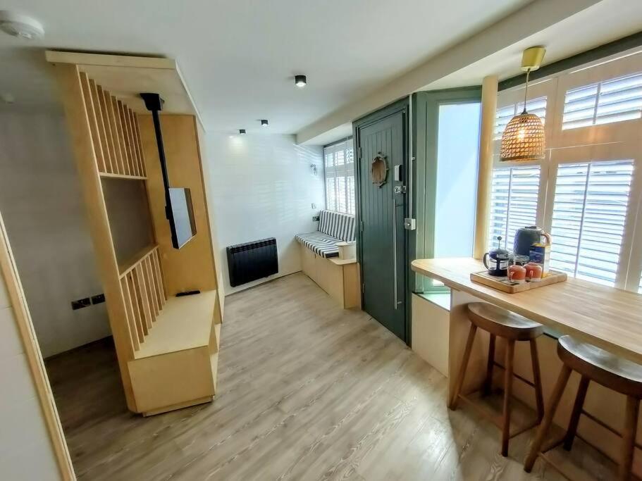 One of a Kind Luxury Studio Stay in Penzance view 5