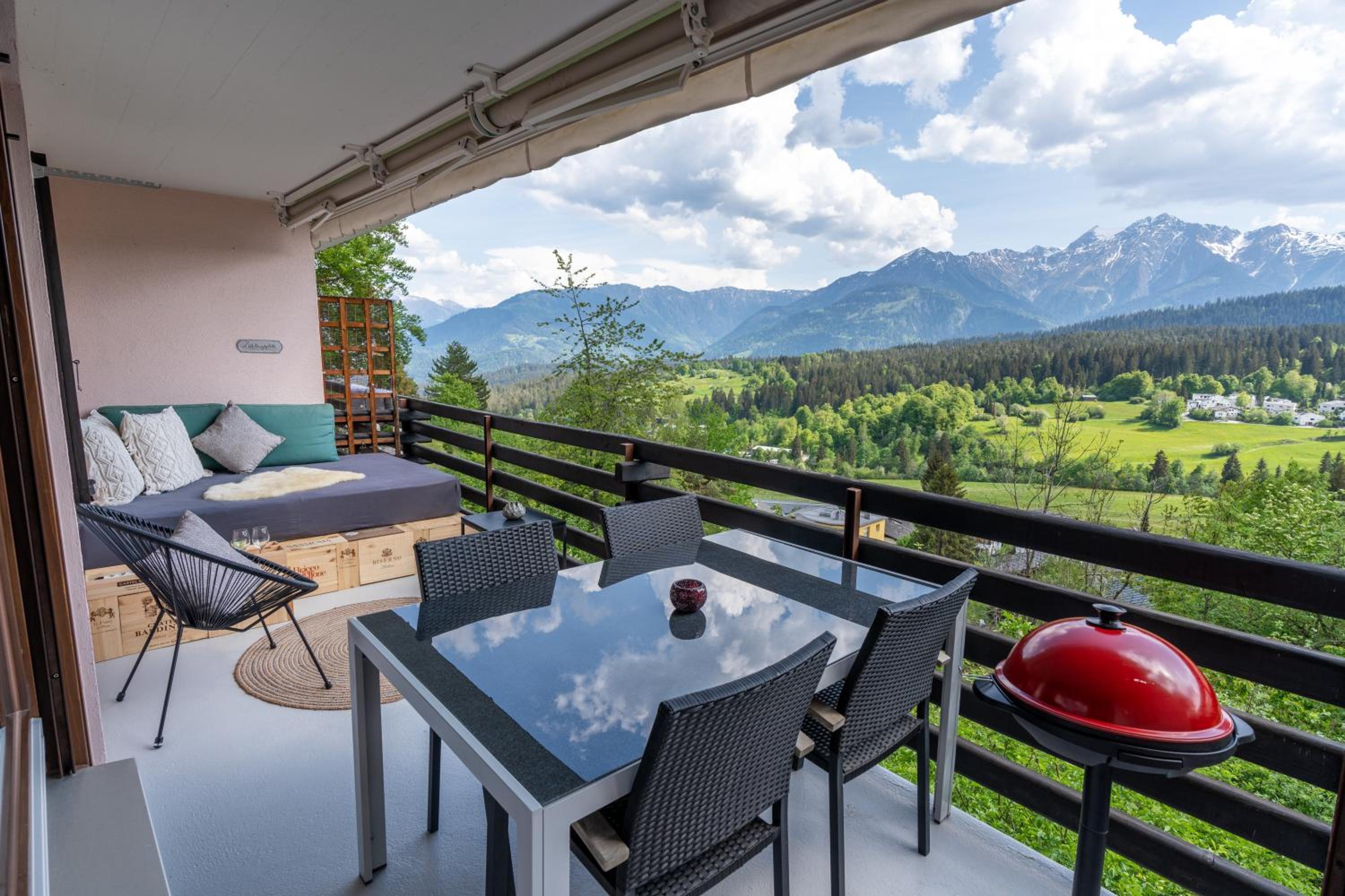-Panorama-Bergblick- Dampfbad-Dusche und Aussenbett view 4