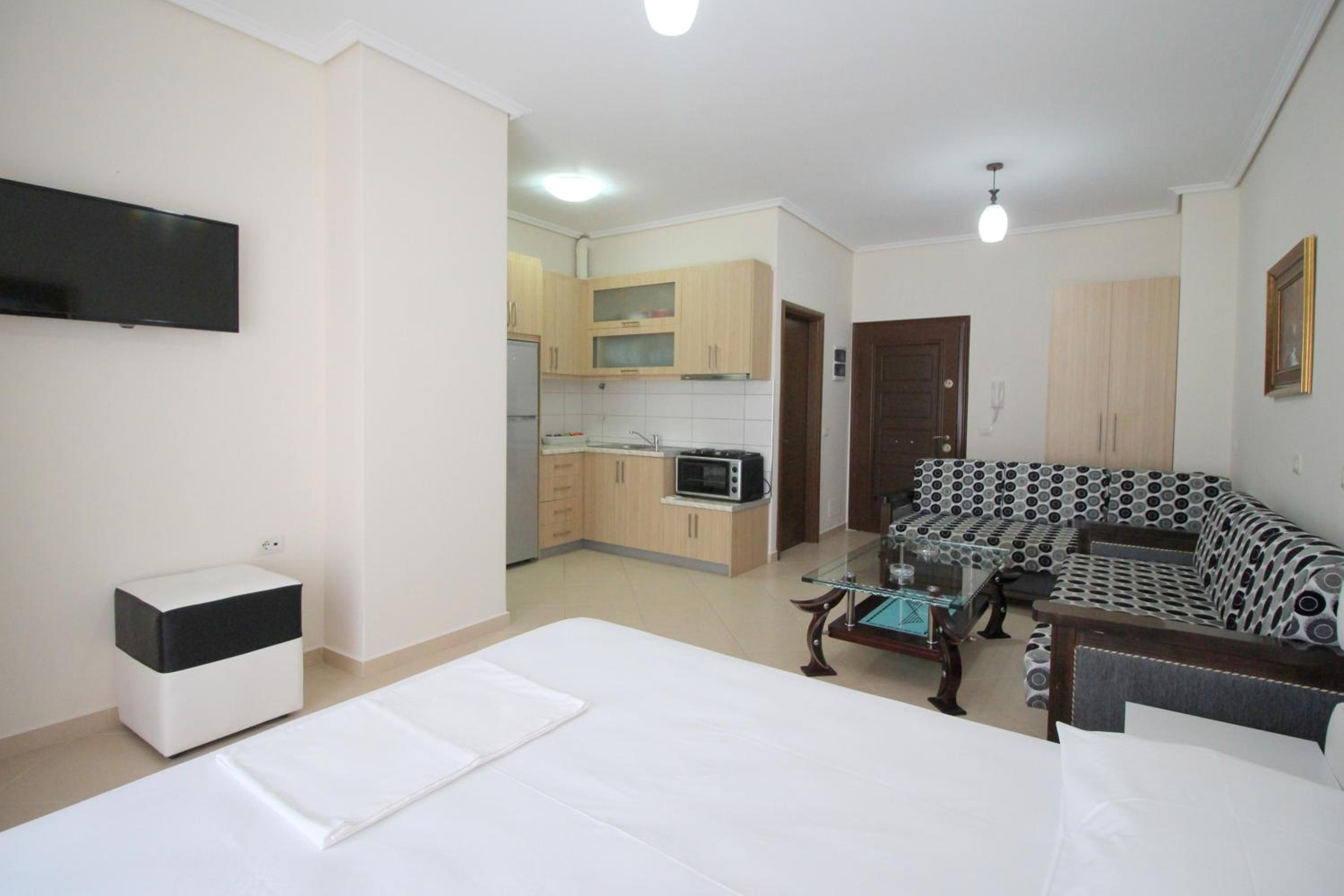 Klajdi Apartaments