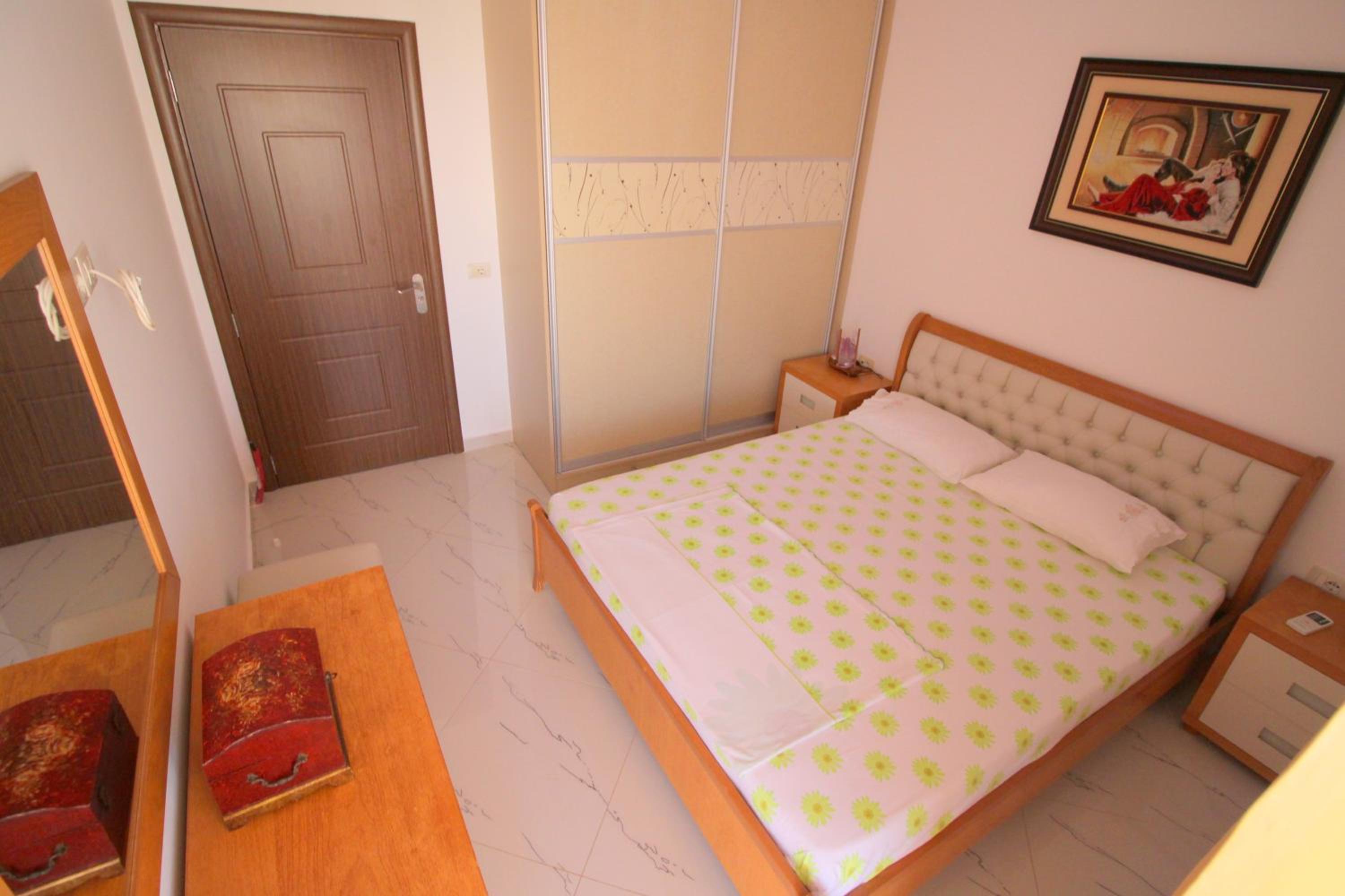 Klajdi Apartaments