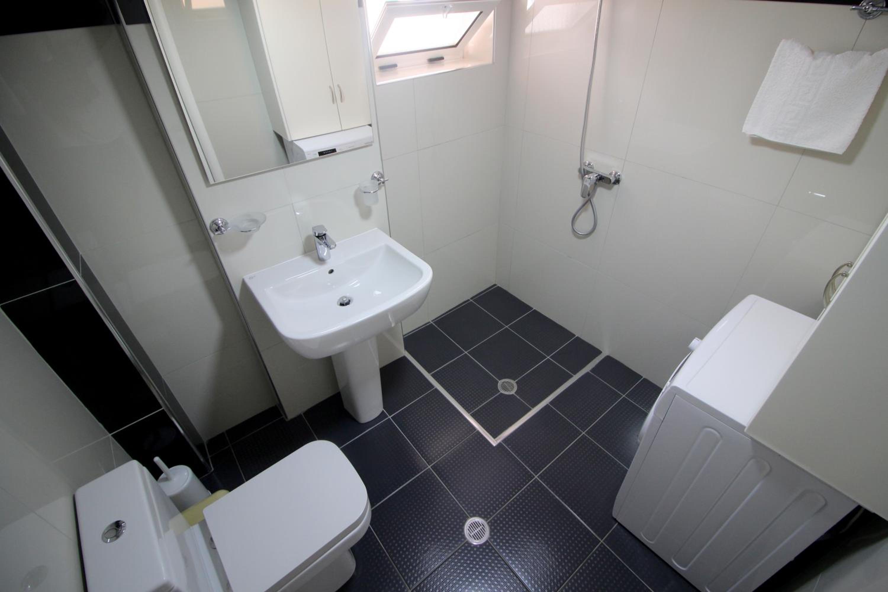 Klajdi Apartaments