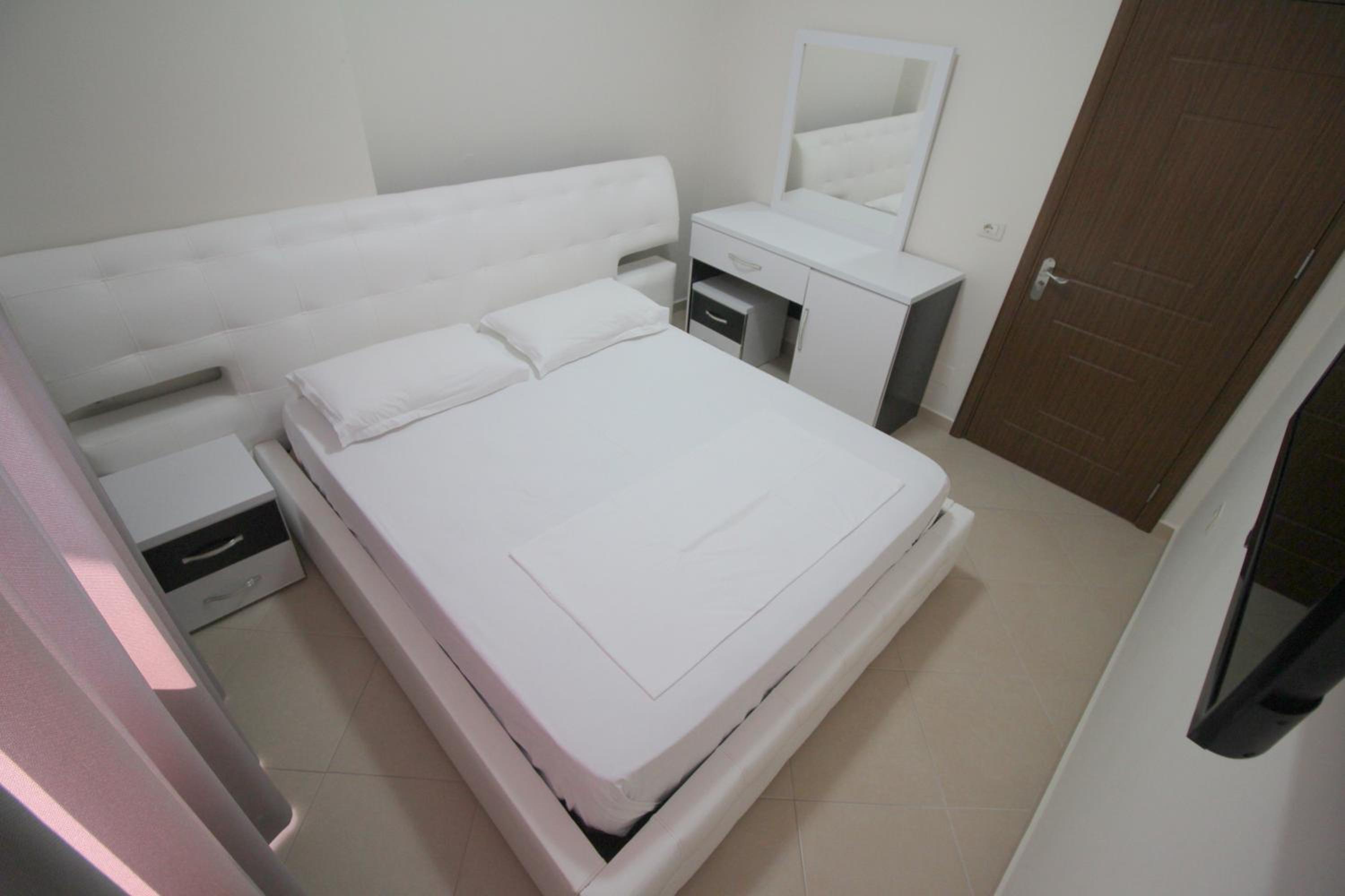 Klajdi Apartaments