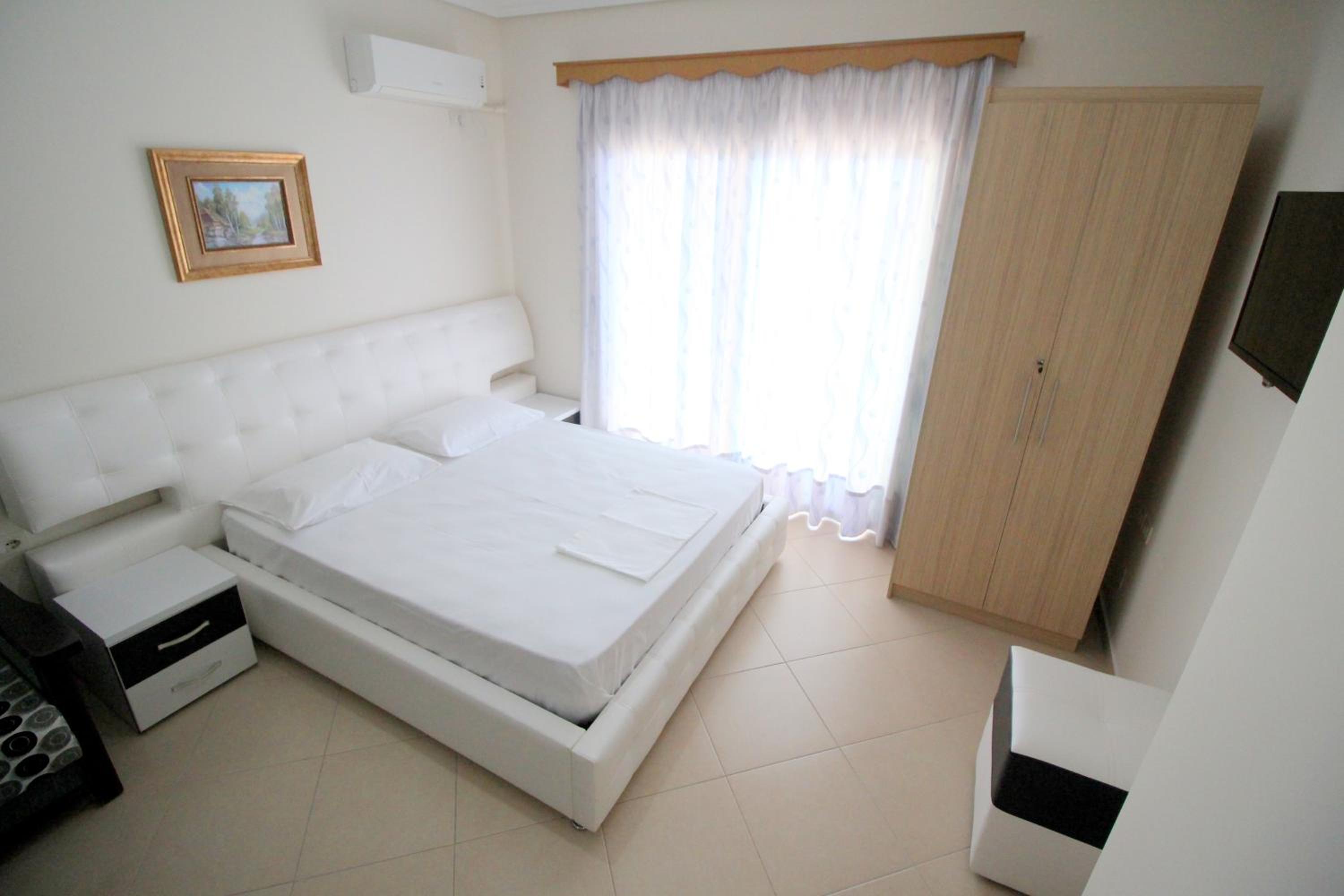 Klajdi Apartaments