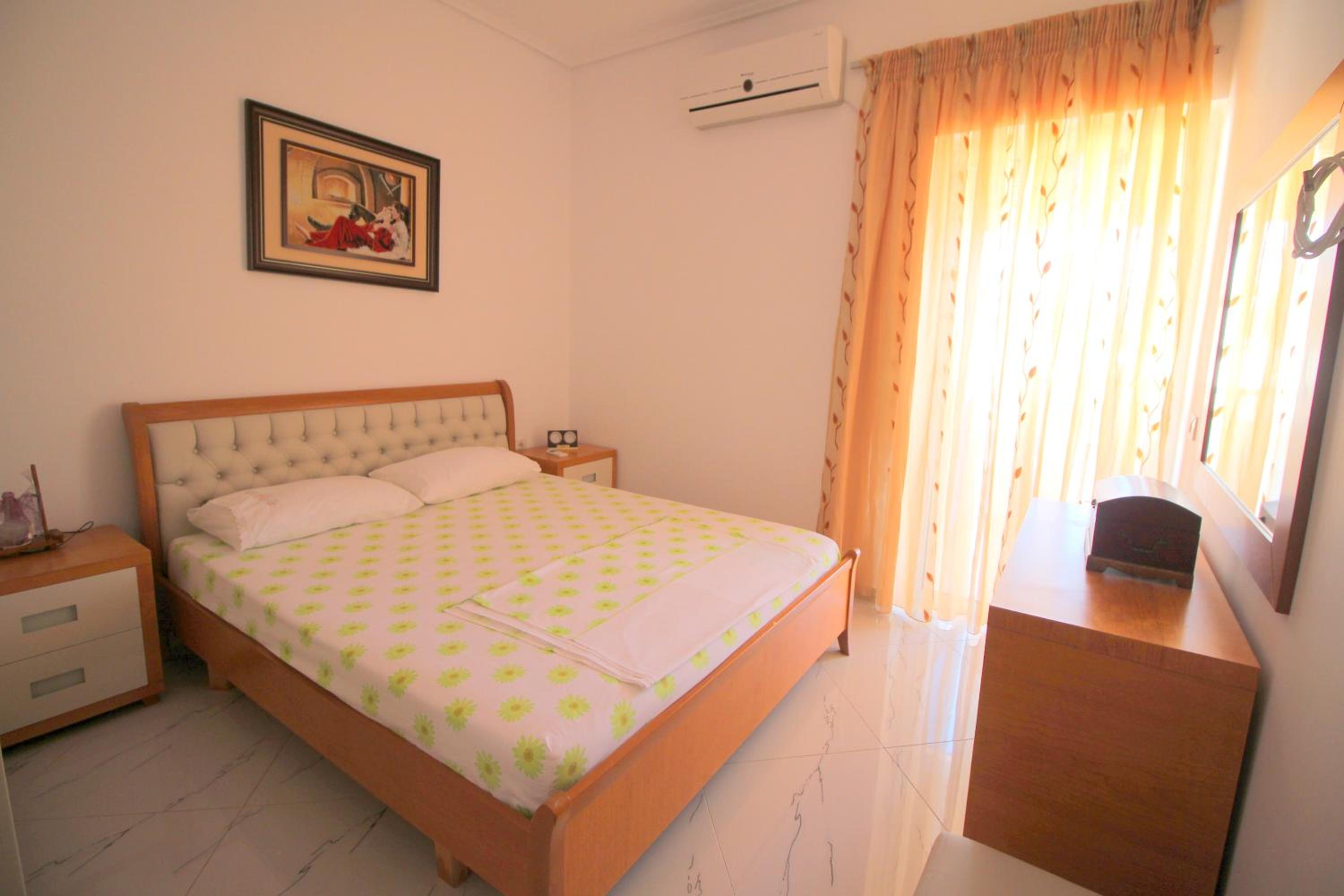 Klajdi Apartaments