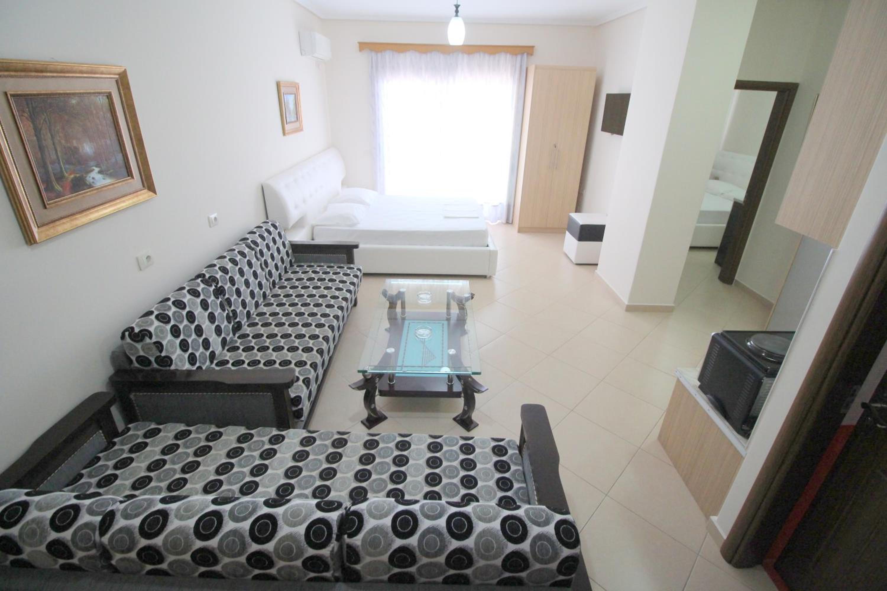 Klajdi Apartaments