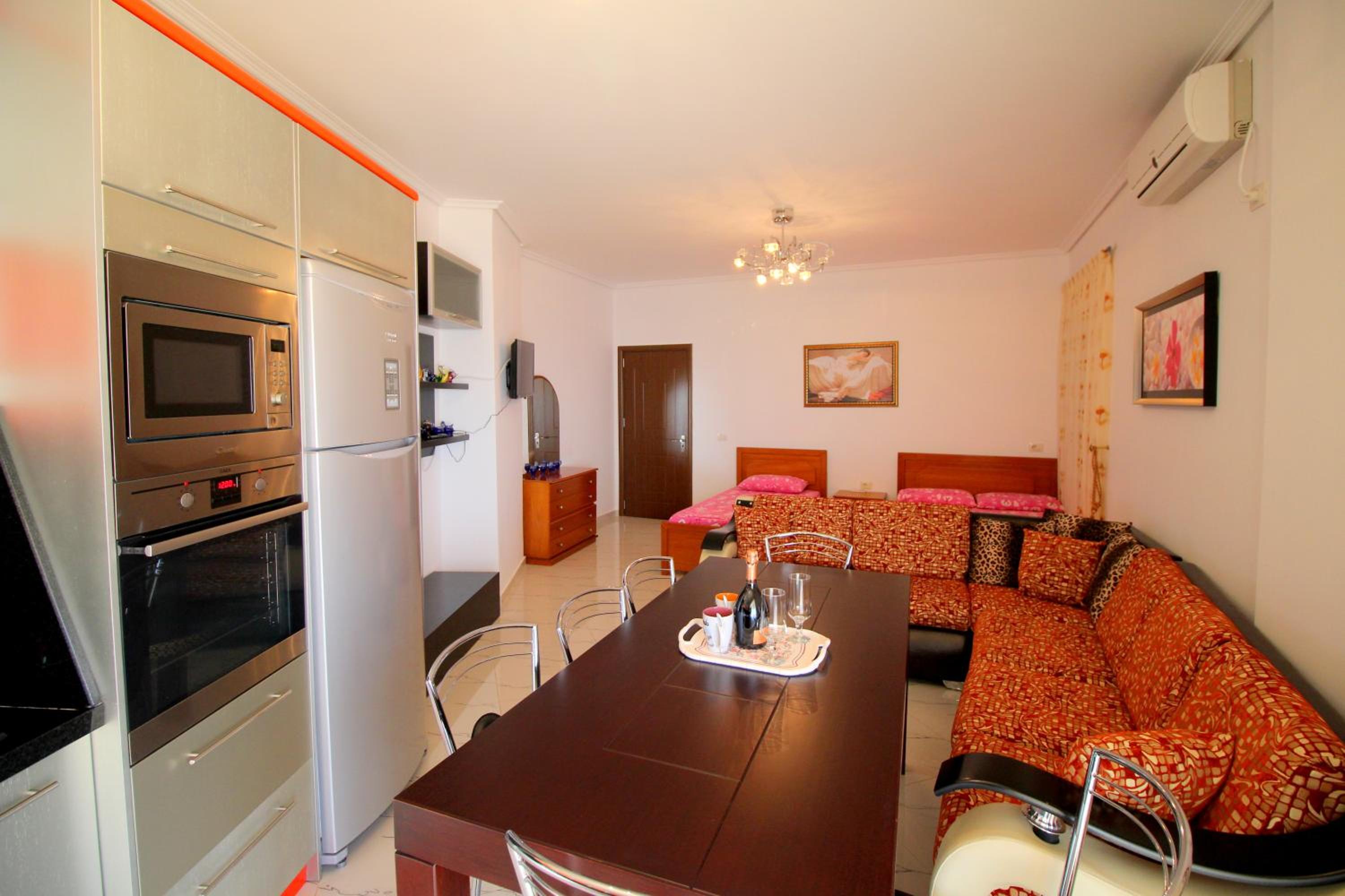 Klajdi Apartaments