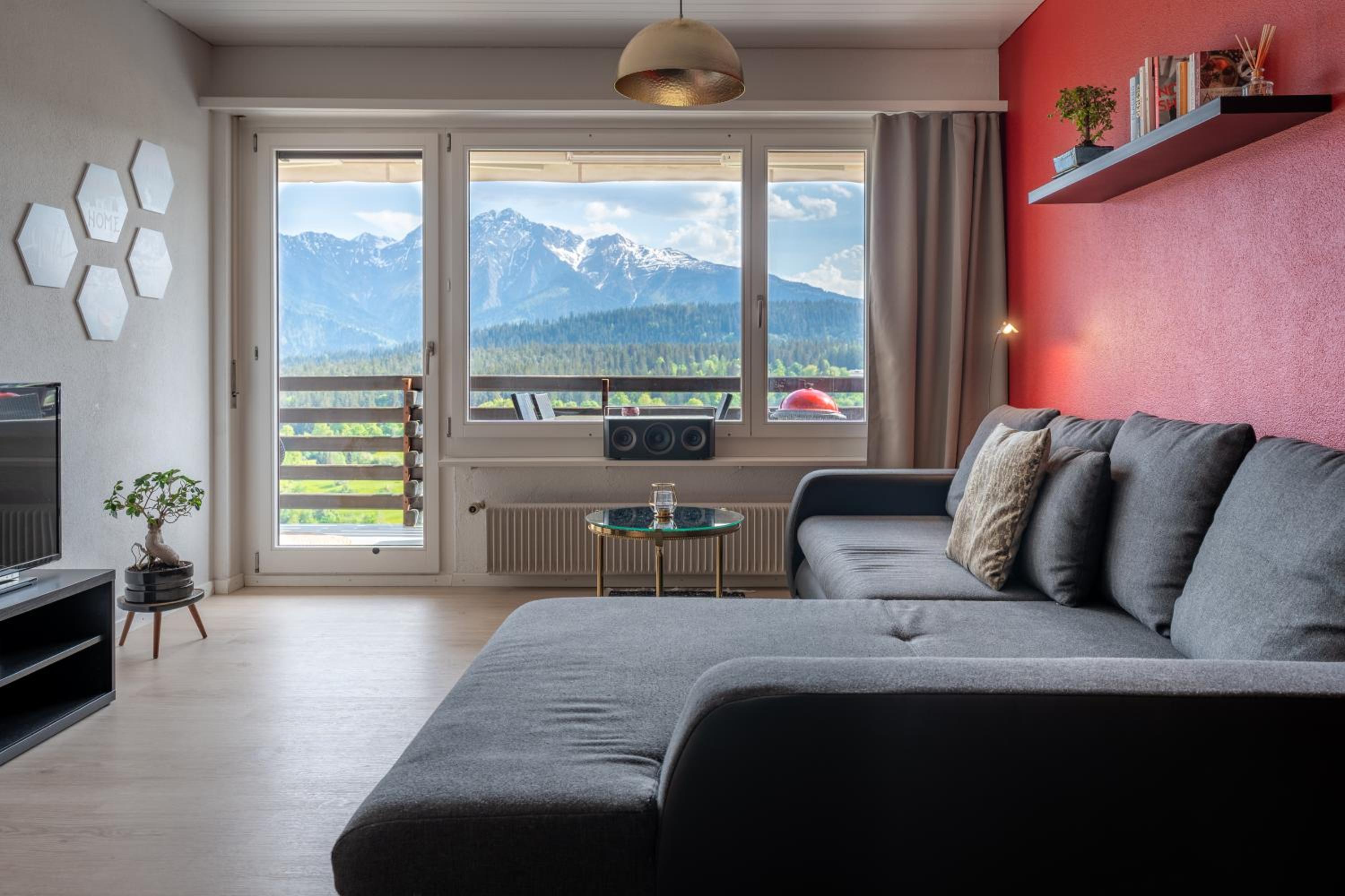 -Panorama-Bergblick- Dampfbad-Dusche und Aussenbett view 3