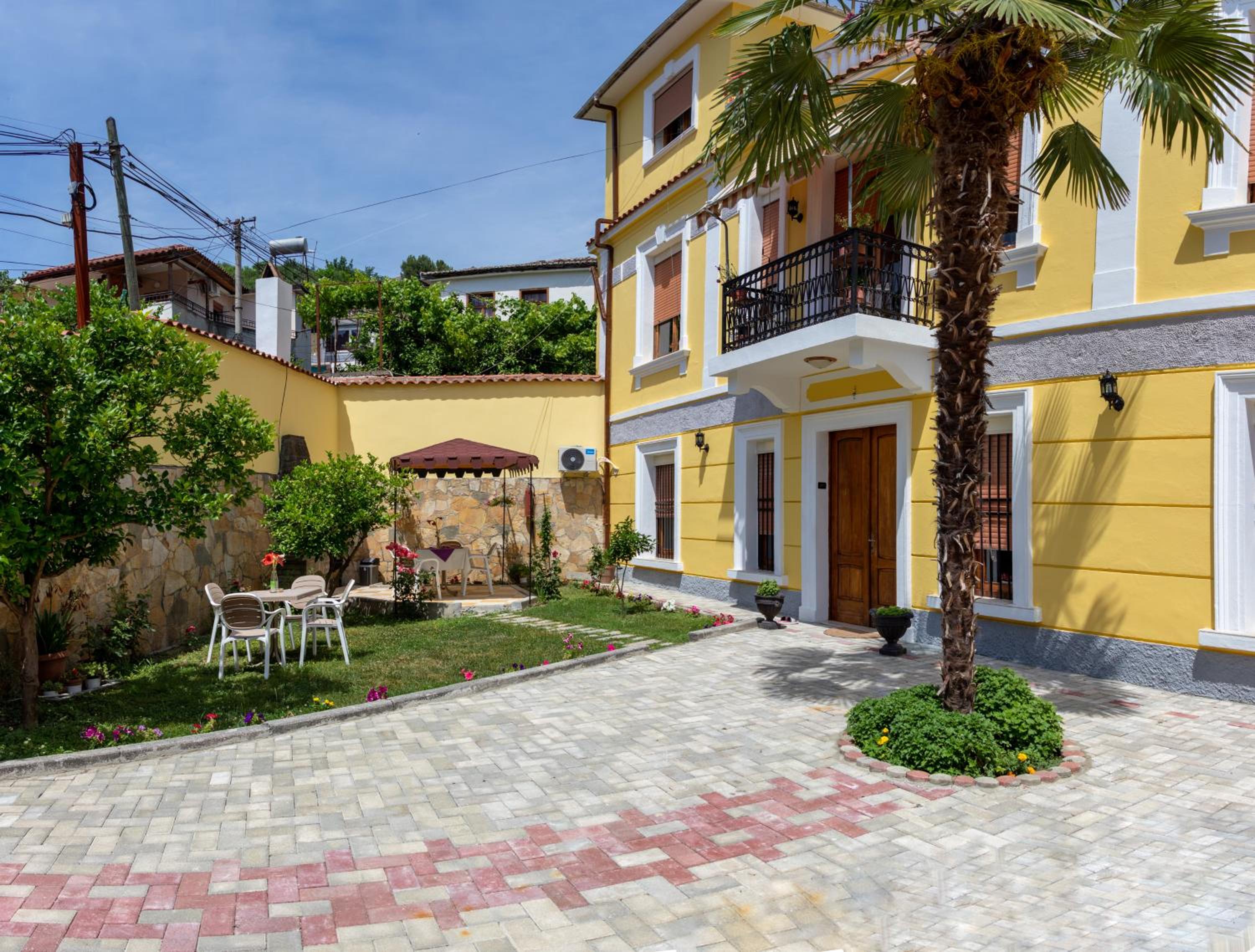 Villa Palma Center