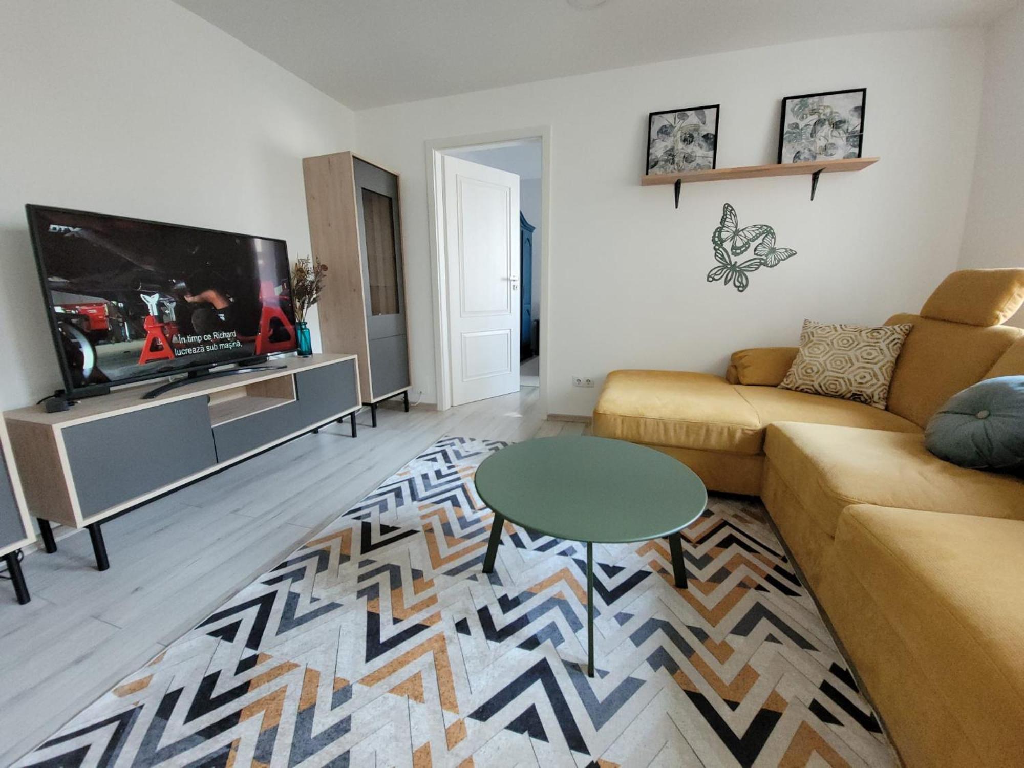 Lovely Apartment Near City Center & Free Parking view 2