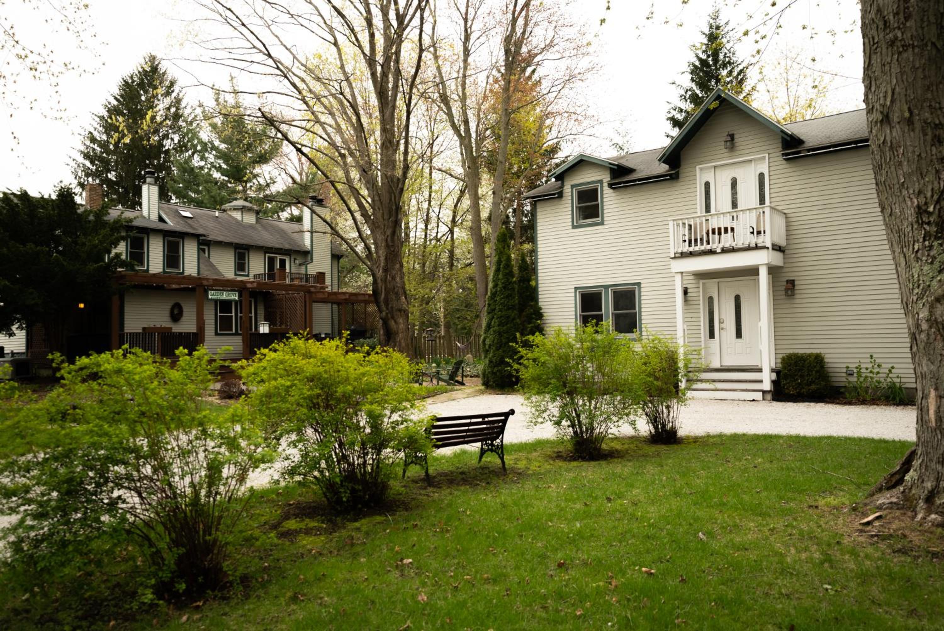 Hotel Garden Grove Inn Bed and Breakfast