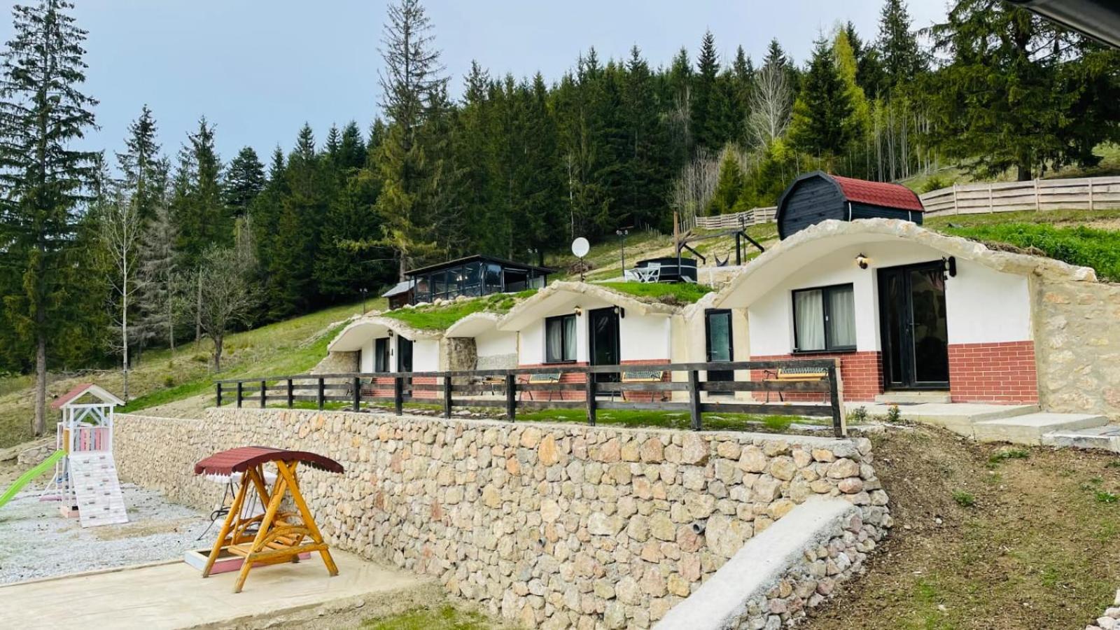 Resort Valea Tătarilor view 2