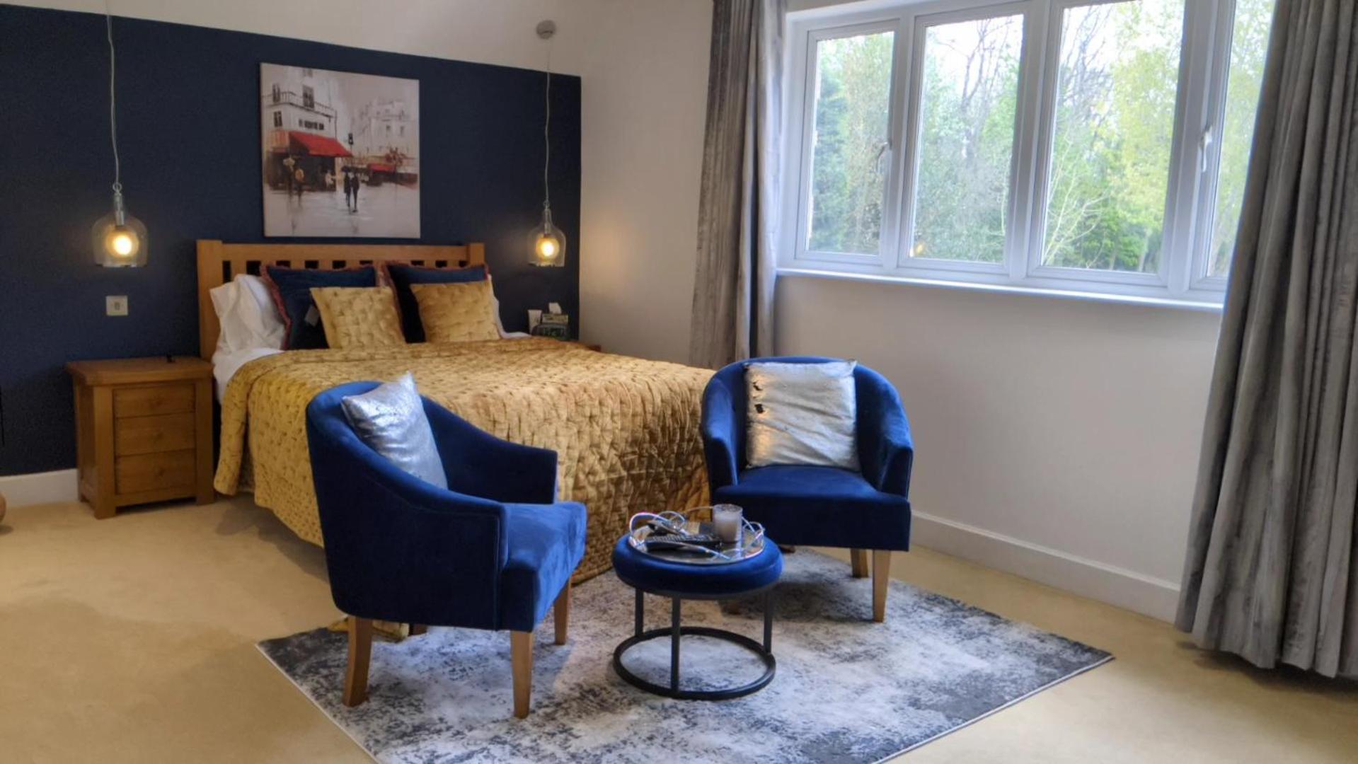 Greater London Villa view 4