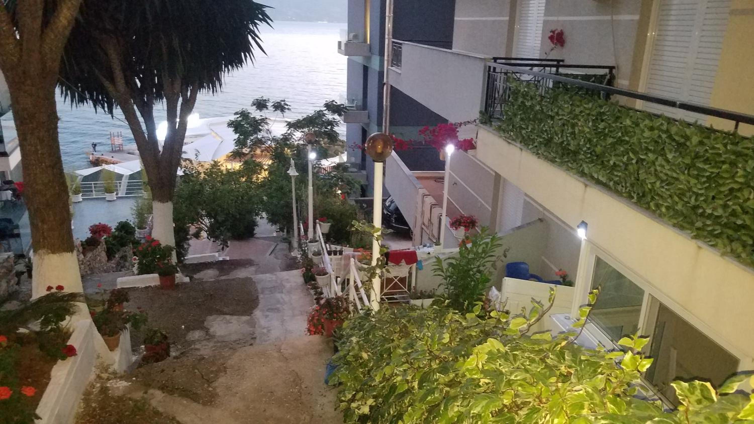 Eduart apartments