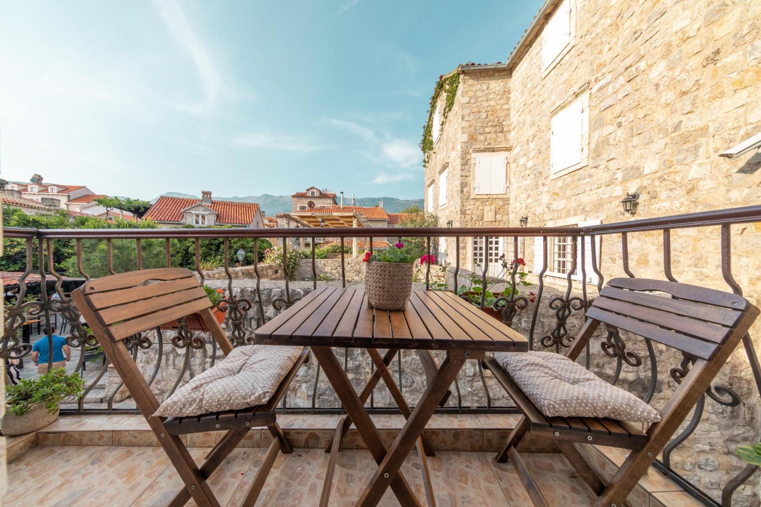 Old Town House Lina view 4