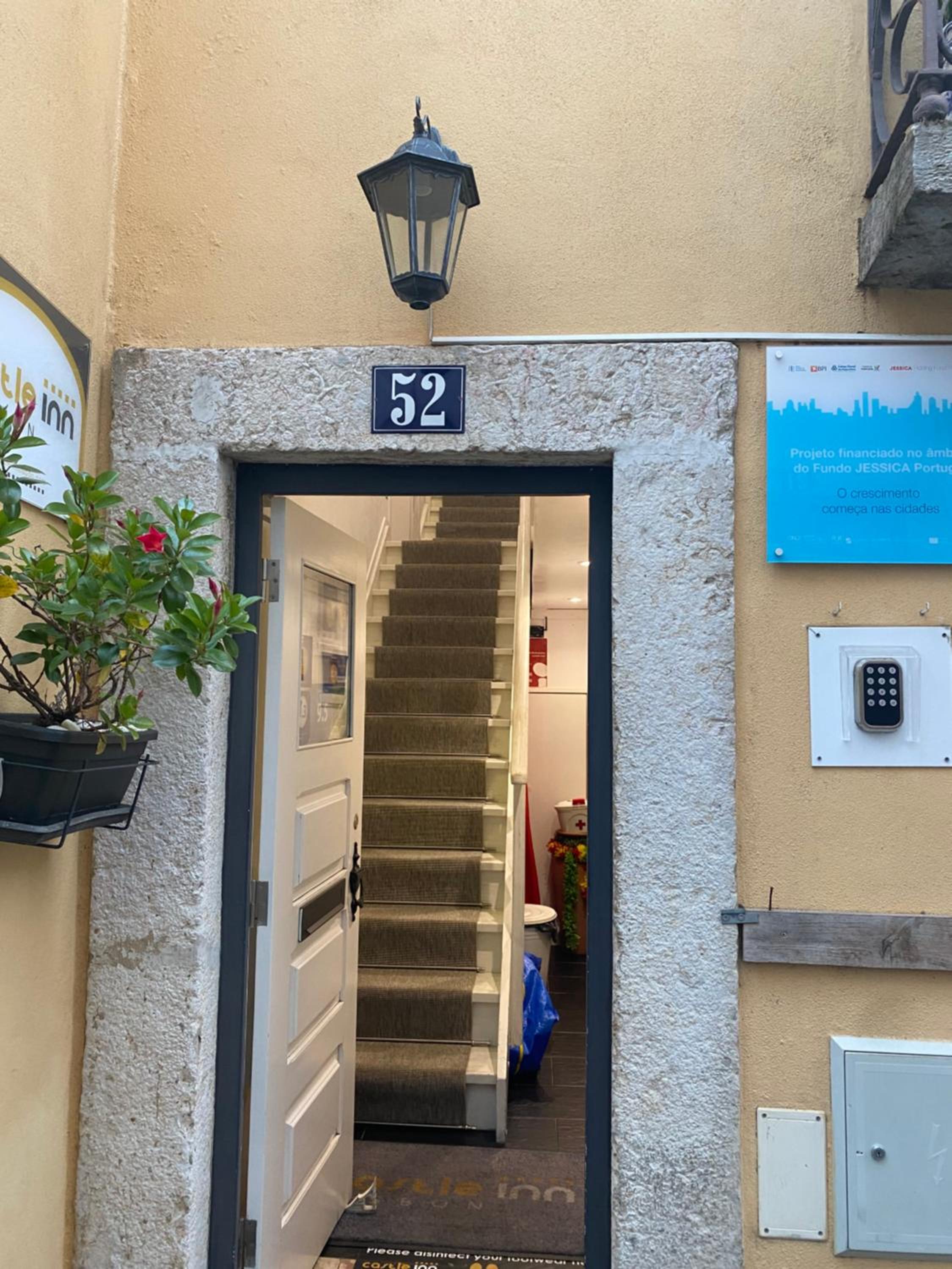 Castle Inn Lisbon Apartments