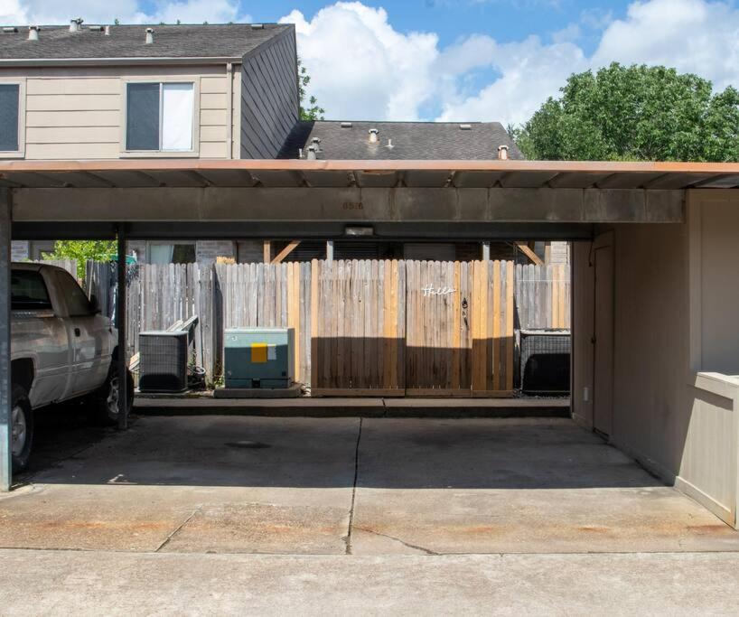 All You Need 2 Bed 1 Bath! Fam and Pet Friendly, WD, 2 Free Parking Spots! view 3
