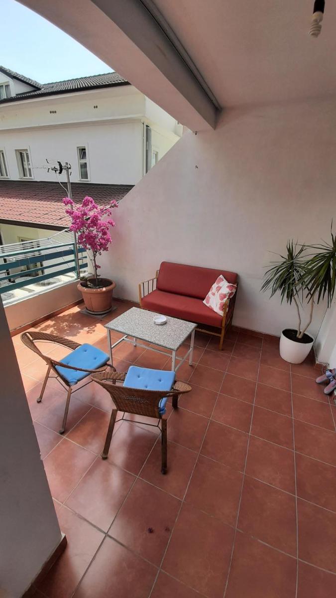 Meni's family apartament