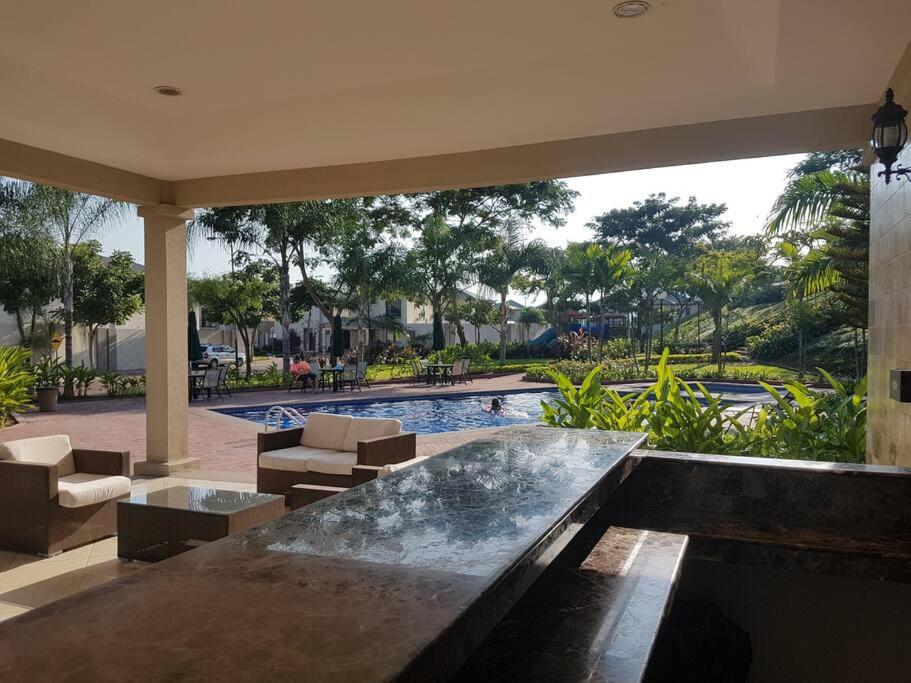 Hotel Ecusuites Ceibos Familiar Jacuzzi American Consulate- Via A La Costa